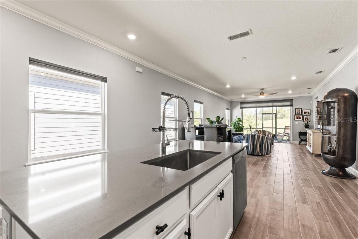 Image 5 of 64 For 907 Stillwater Boulevard