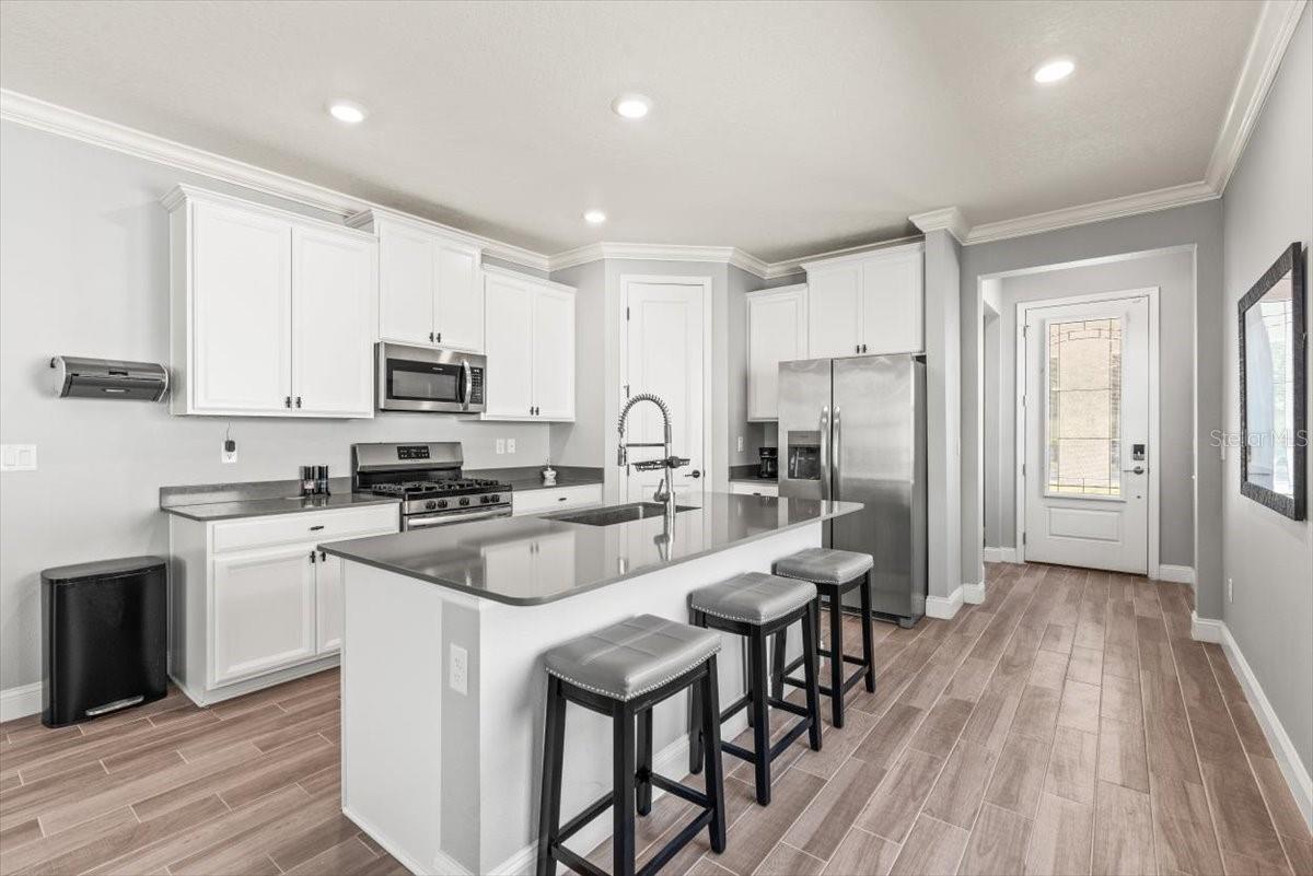 Image 8 of 64 For 907 Stillwater Boulevard