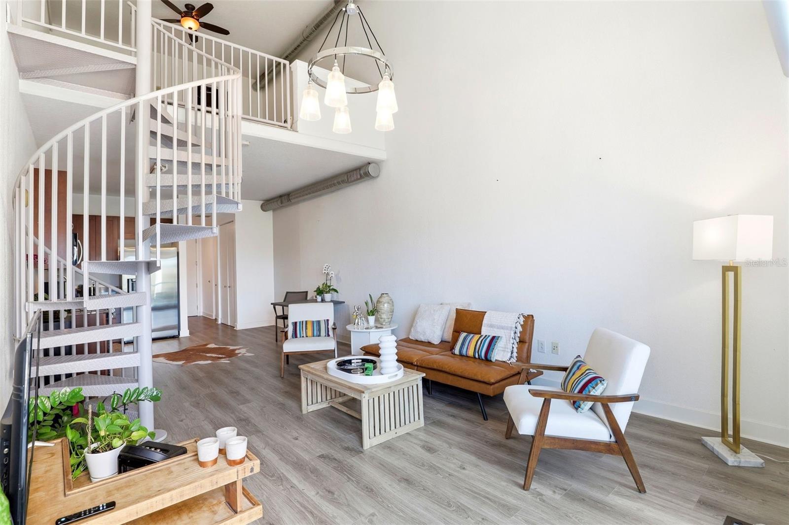 Image 13 of 35 For 150 Robinson Street 2a