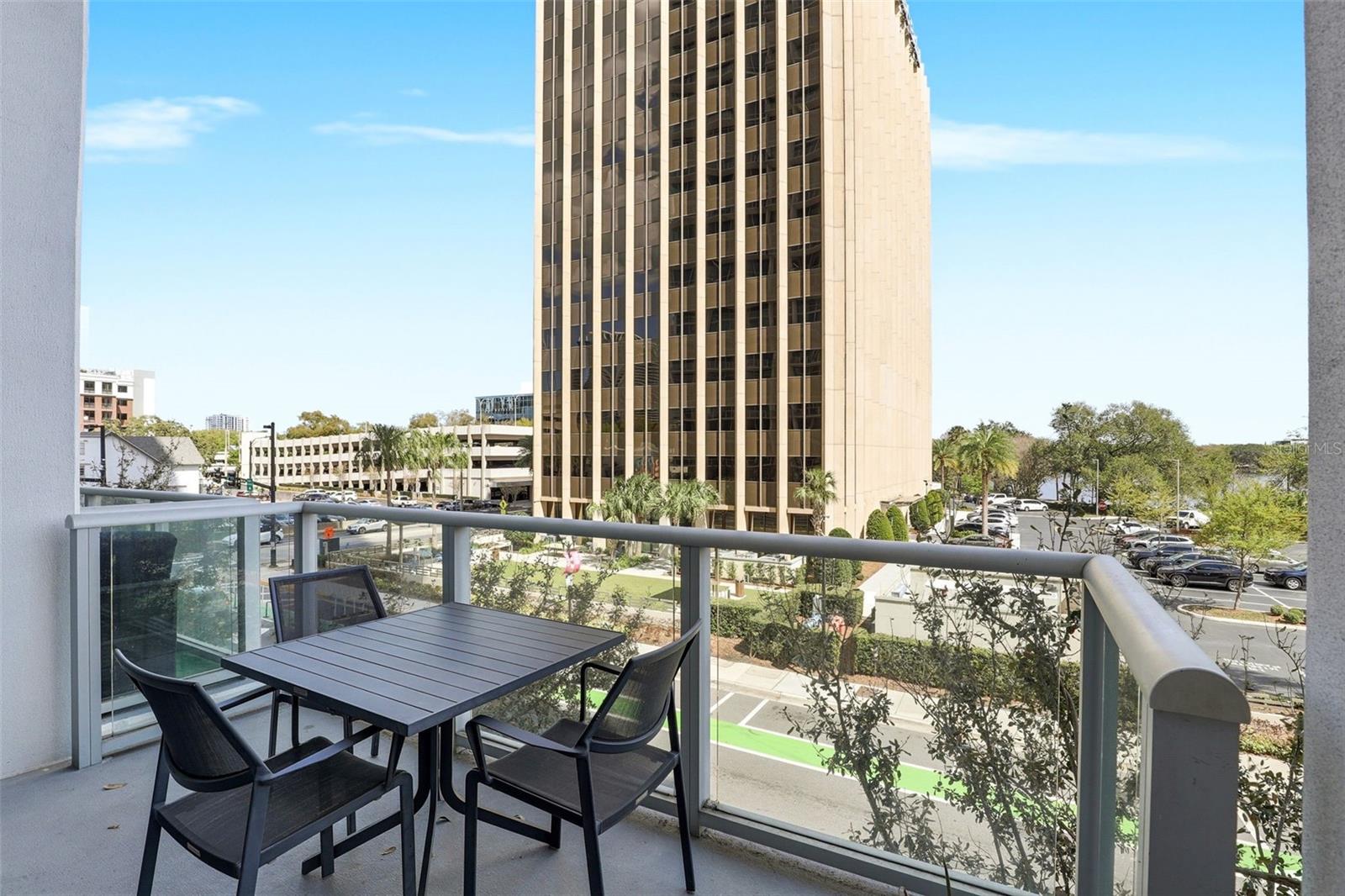 Image 25 of 35 For 150 Robinson Street 2a