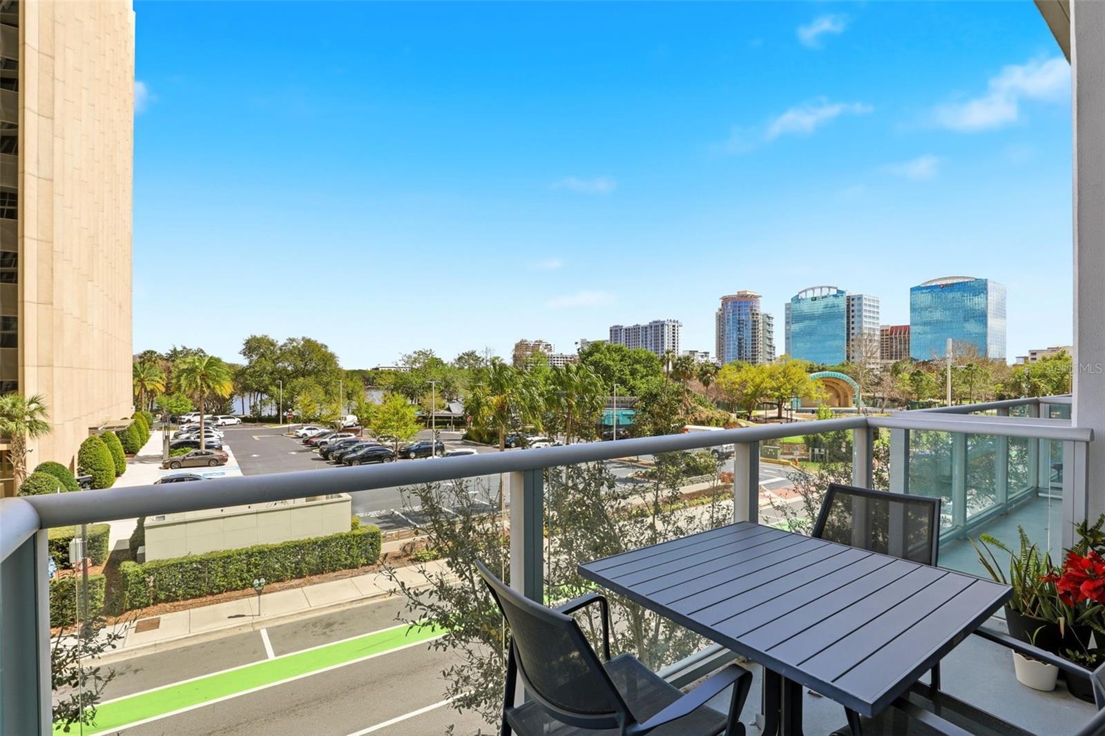 Image 32 of 35 For 150 Robinson Street 2a