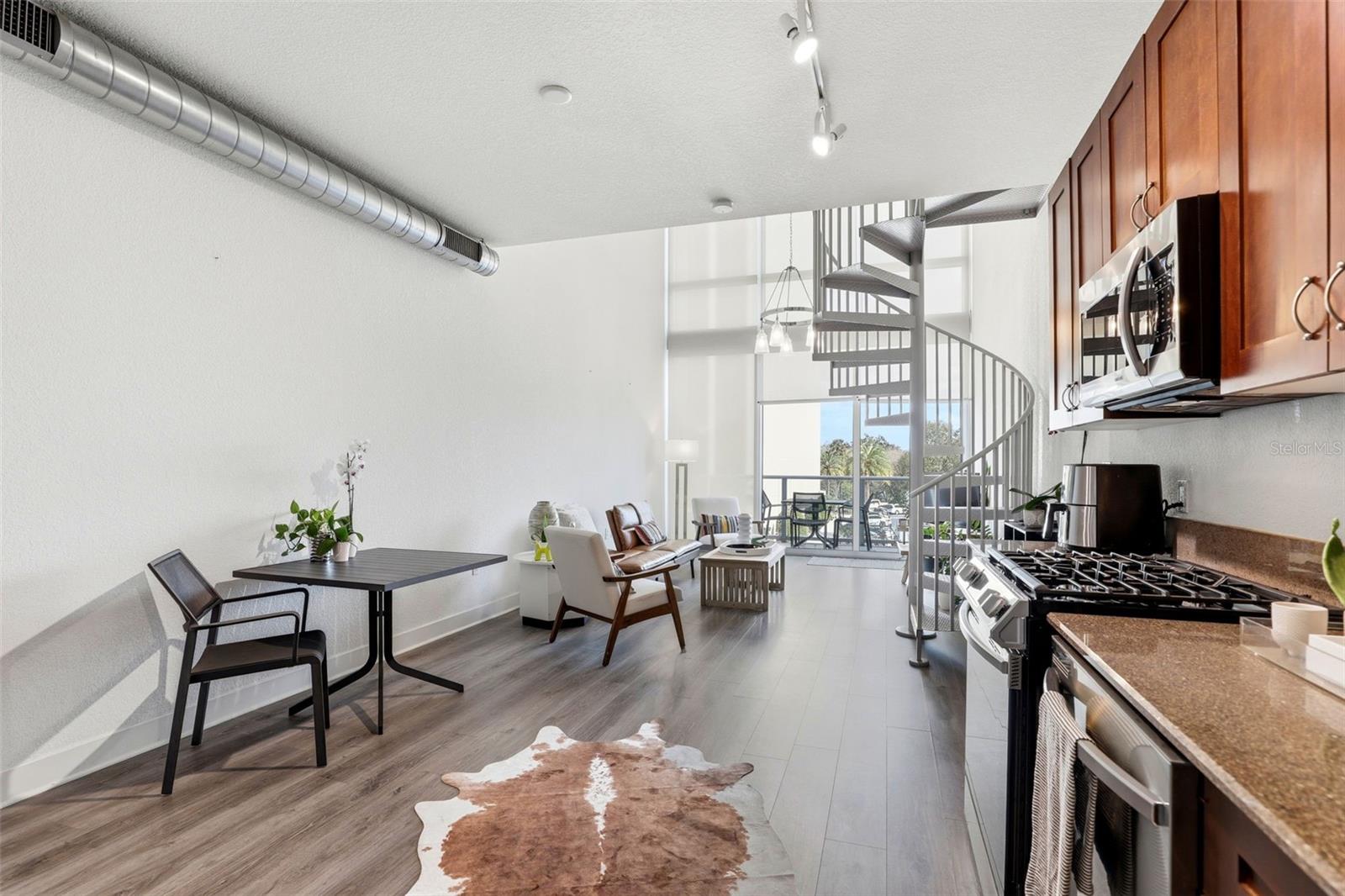 Image 6 of 35 For 150 Robinson Street 2a