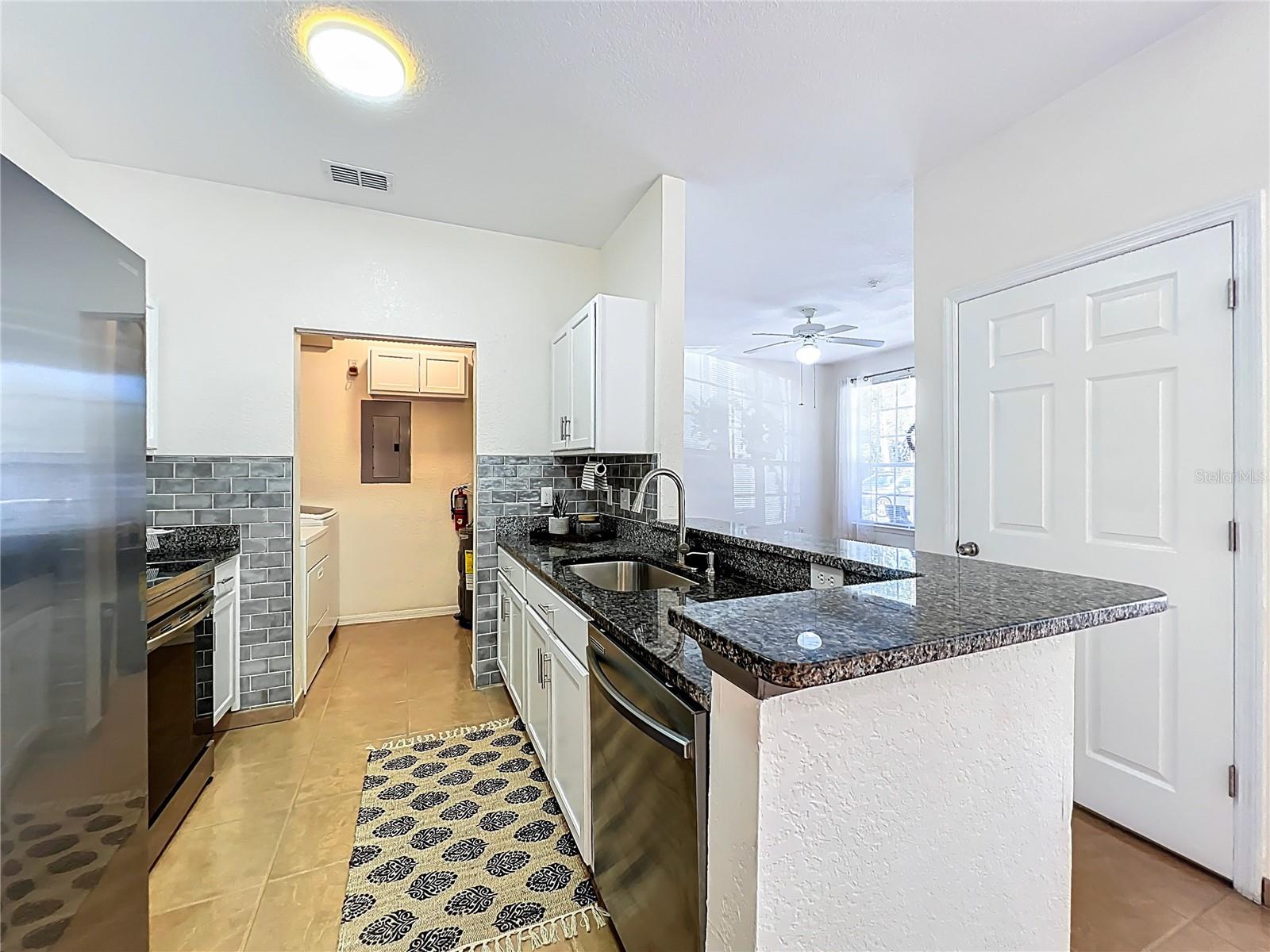 Image 19 of 52 For 837 Grand Regency Point 103