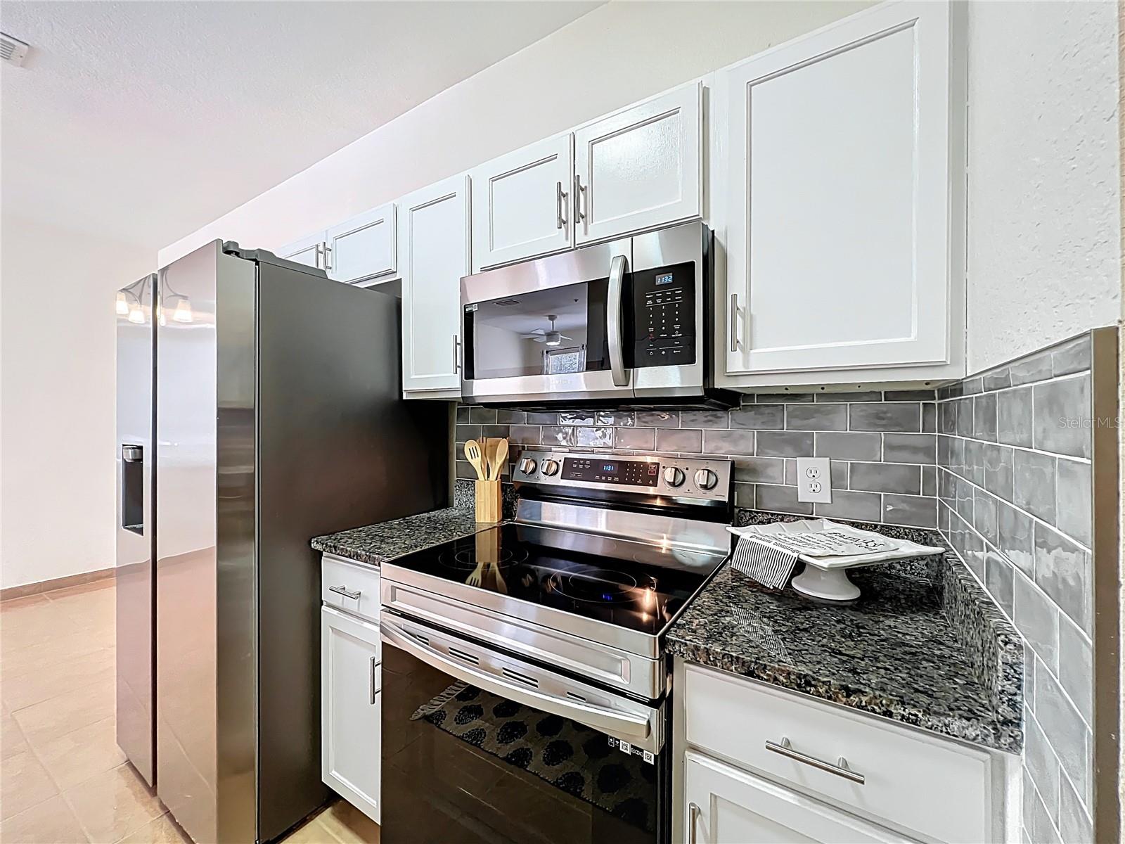 Image 23 of 52 For 837 Grand Regency Point 103