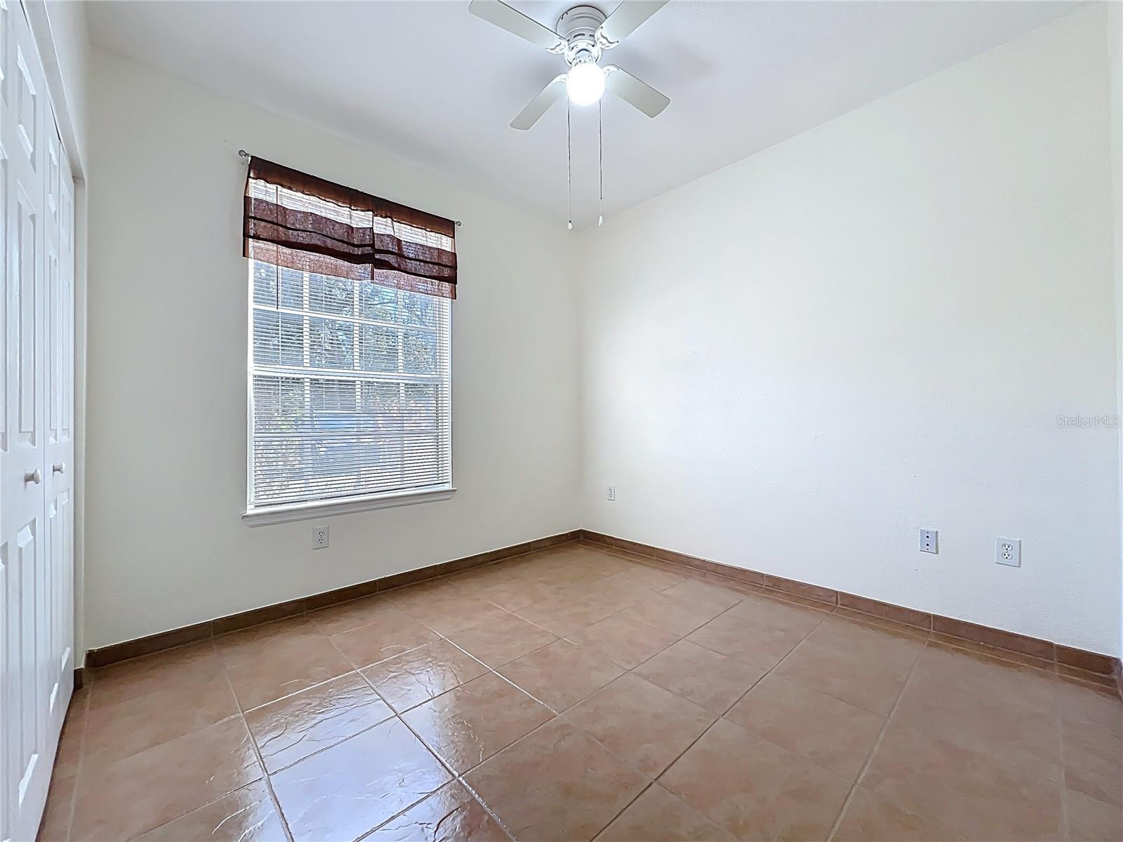 Image 25 of 52 For 837 Grand Regency Point 103