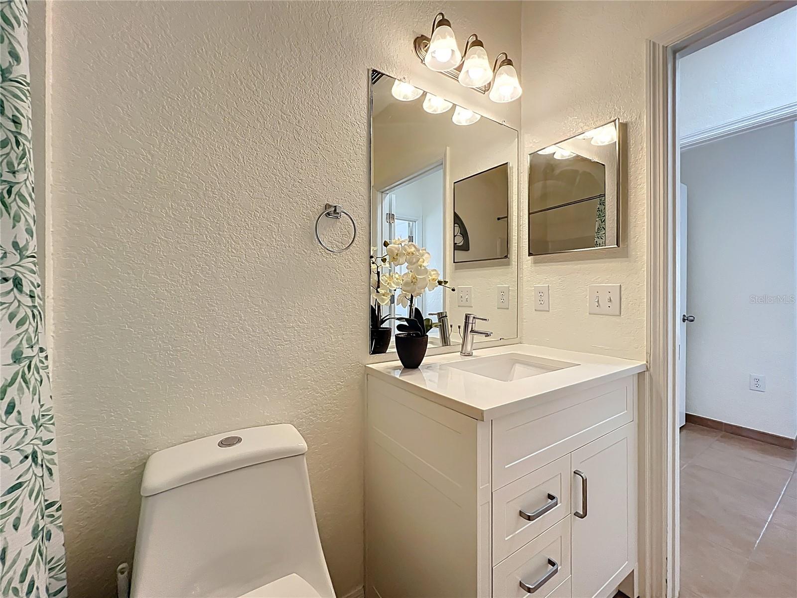 Image 31 of 52 For 837 Grand Regency Point 103