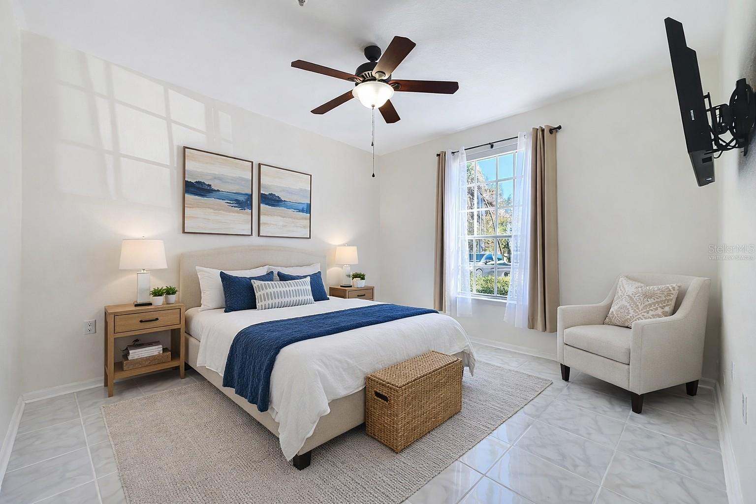 Image 33 of 52 For 837 Grand Regency Point 103