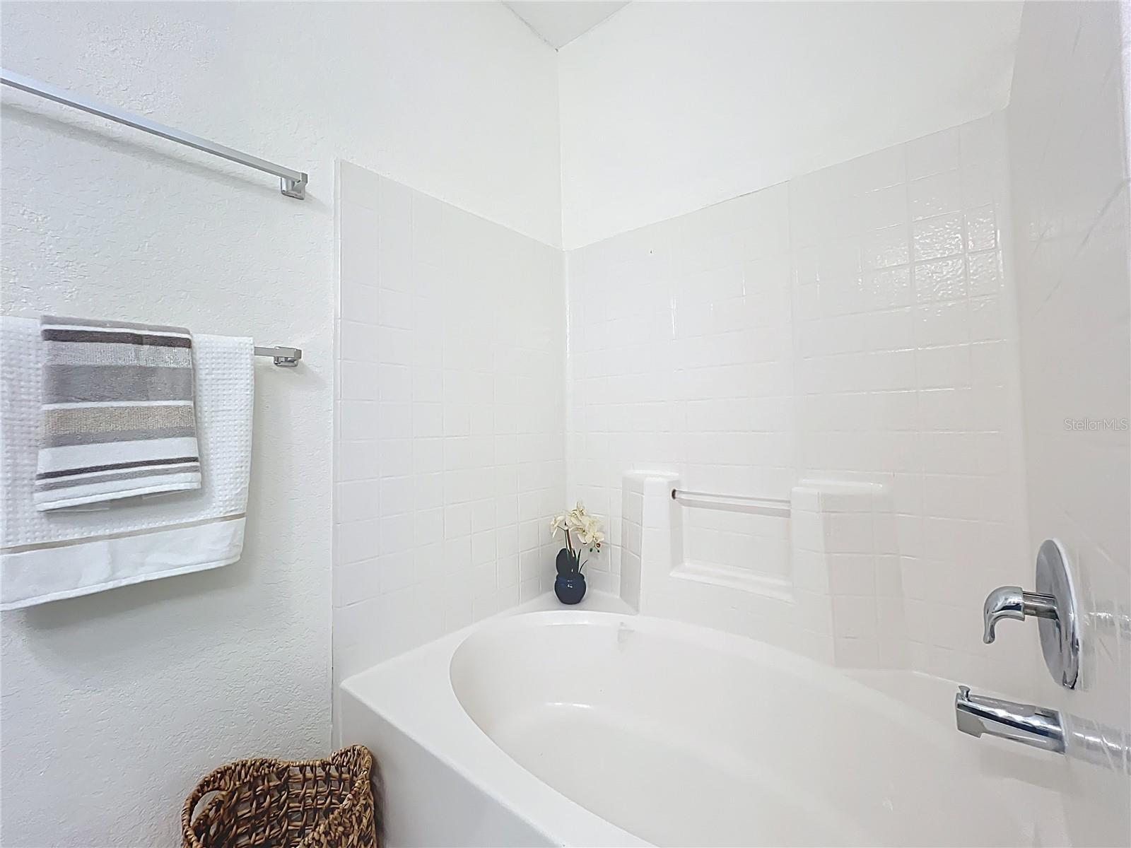 Image 43 of 52 For 837 Grand Regency Point 103