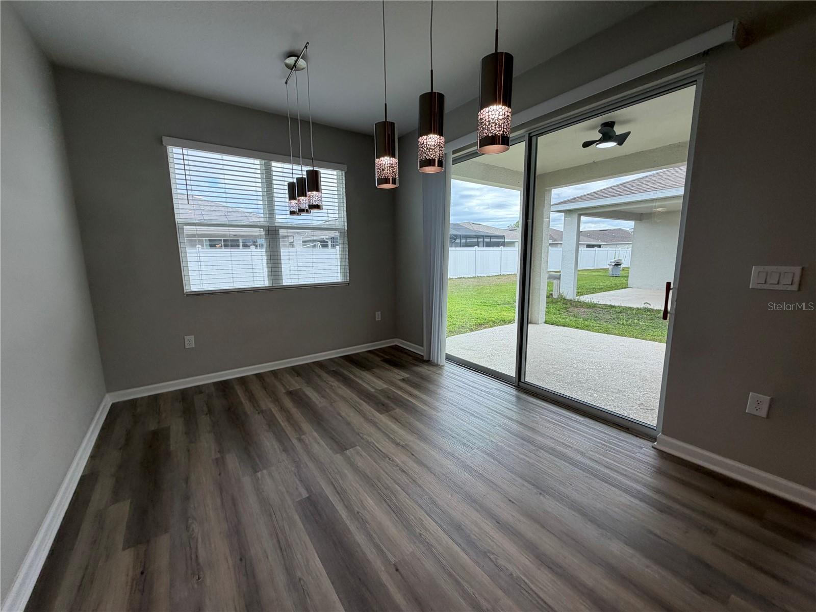 Image 5 of 14 For 1216 Mattie Pointe Boulevard