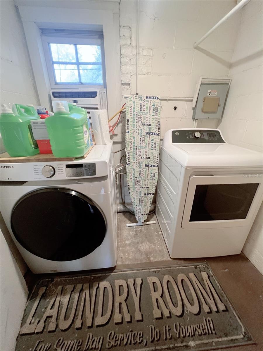 Image 3 of 3 For 18-1 Brown Avenue