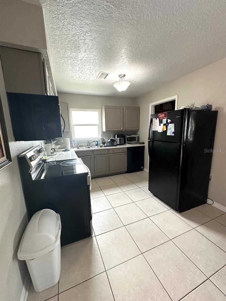 Image 14 of 33 For 3024 Sutton Drive