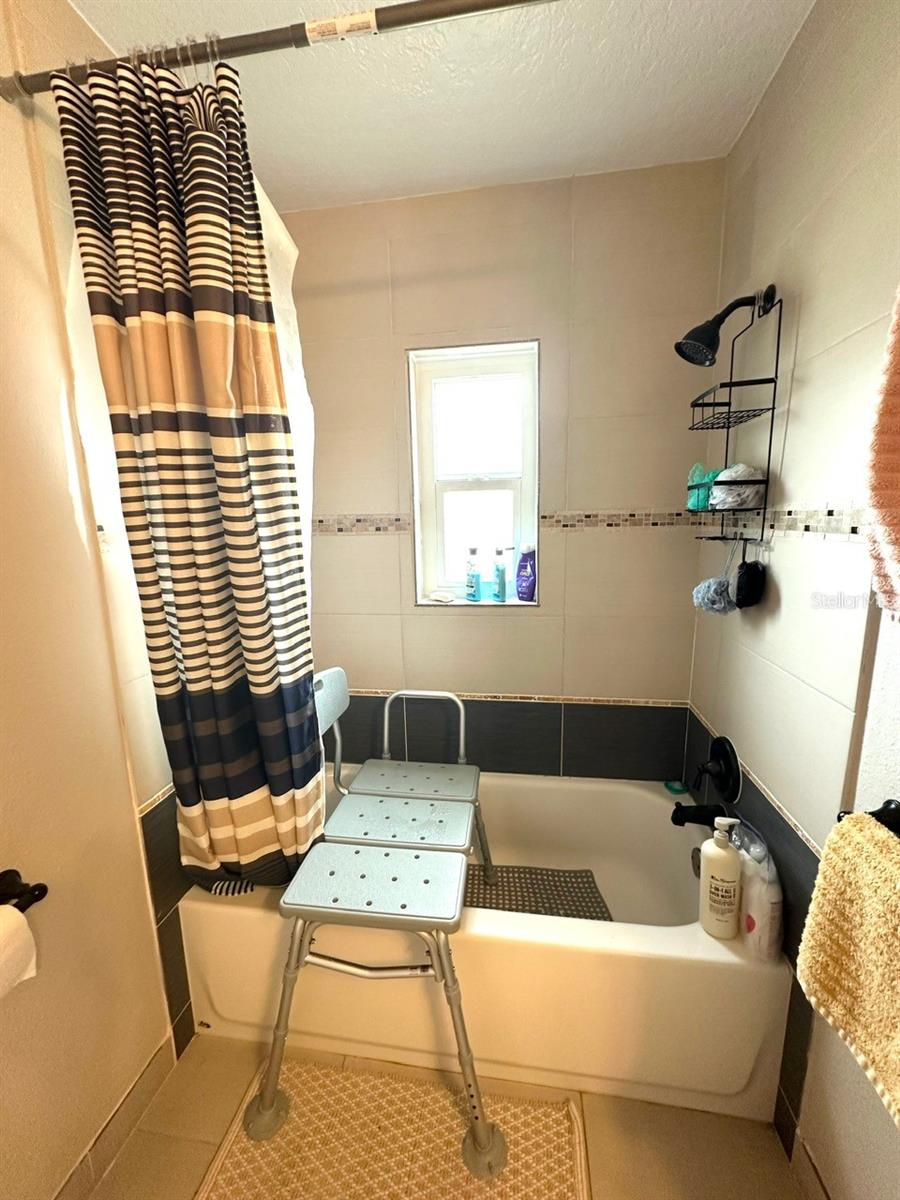 Image 24 of 33 For 3024 Sutton Drive