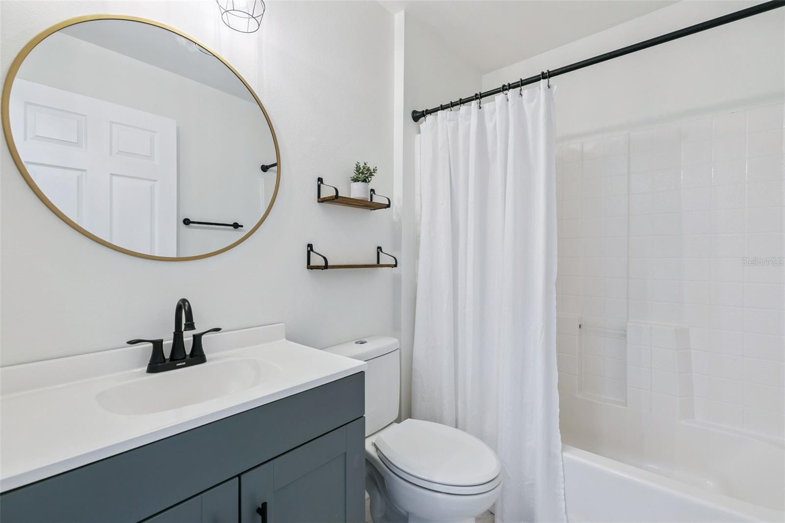 Image 8 of 22 For 4210 Iveyglen Avenue