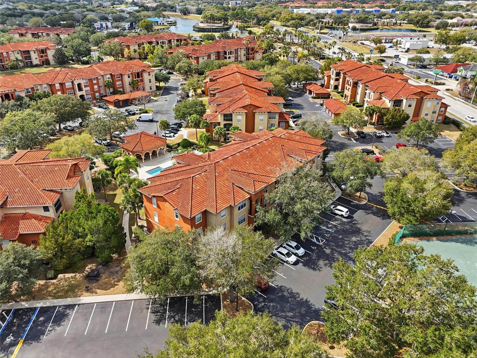 Image 3 of 20 For 5518 Metrowest Boulevard 11-104