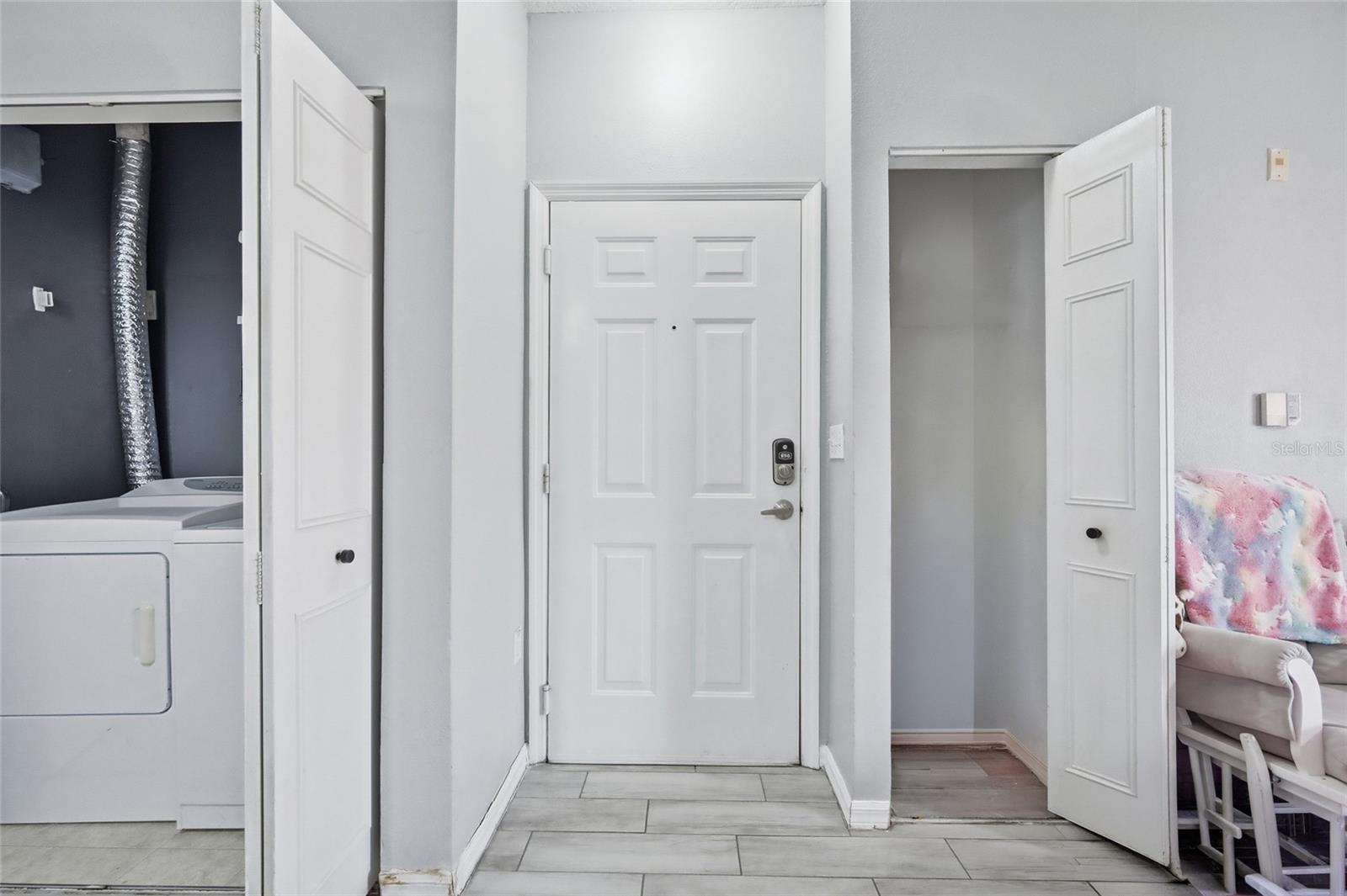 Image 8 of 20 For 5518 Metrowest Boulevard 11-104