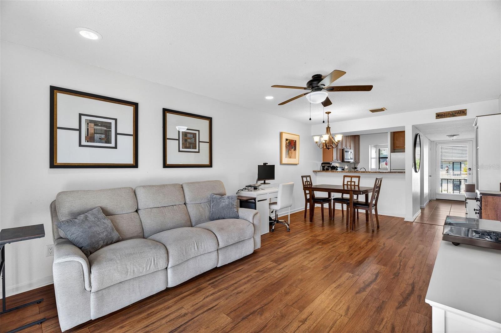 Image 10 of 30 For 3004 Plaza Terrace Drive 3004