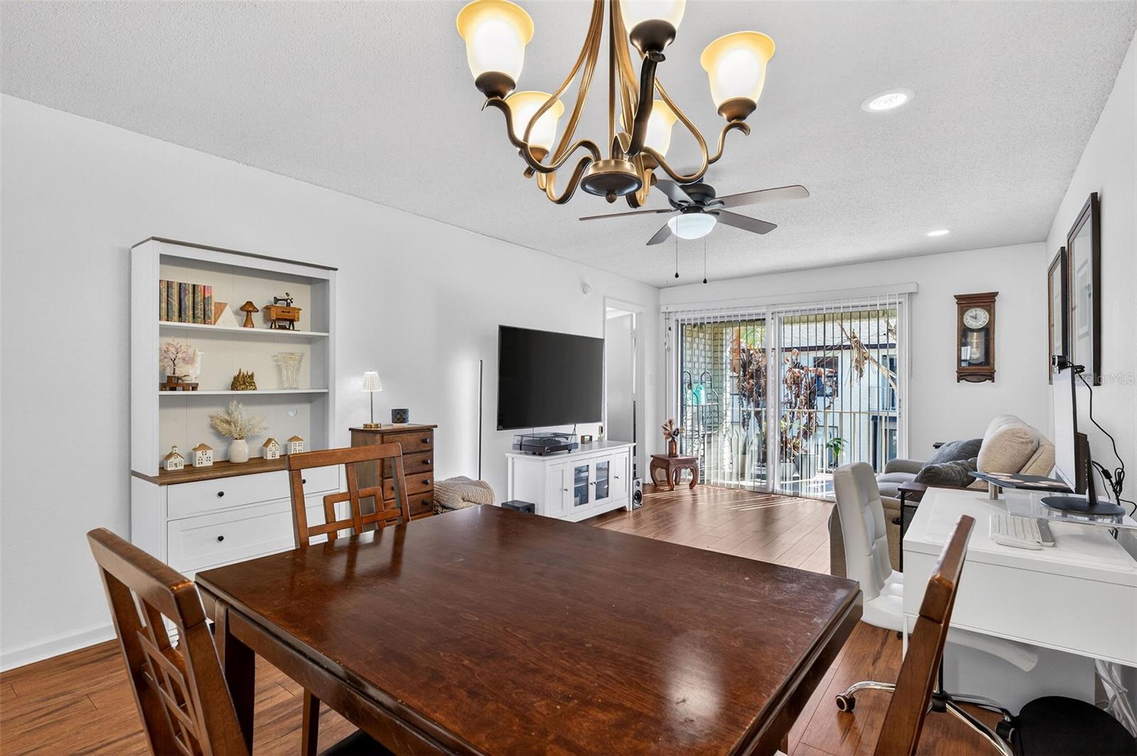 Image 11 of 30 For 3004 Plaza Terrace Drive 3004