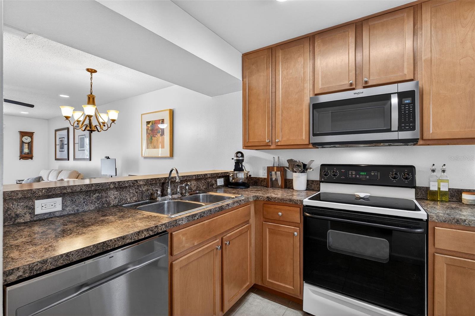 Image 7 of 30 For 3004 Plaza Terrace Drive 3004