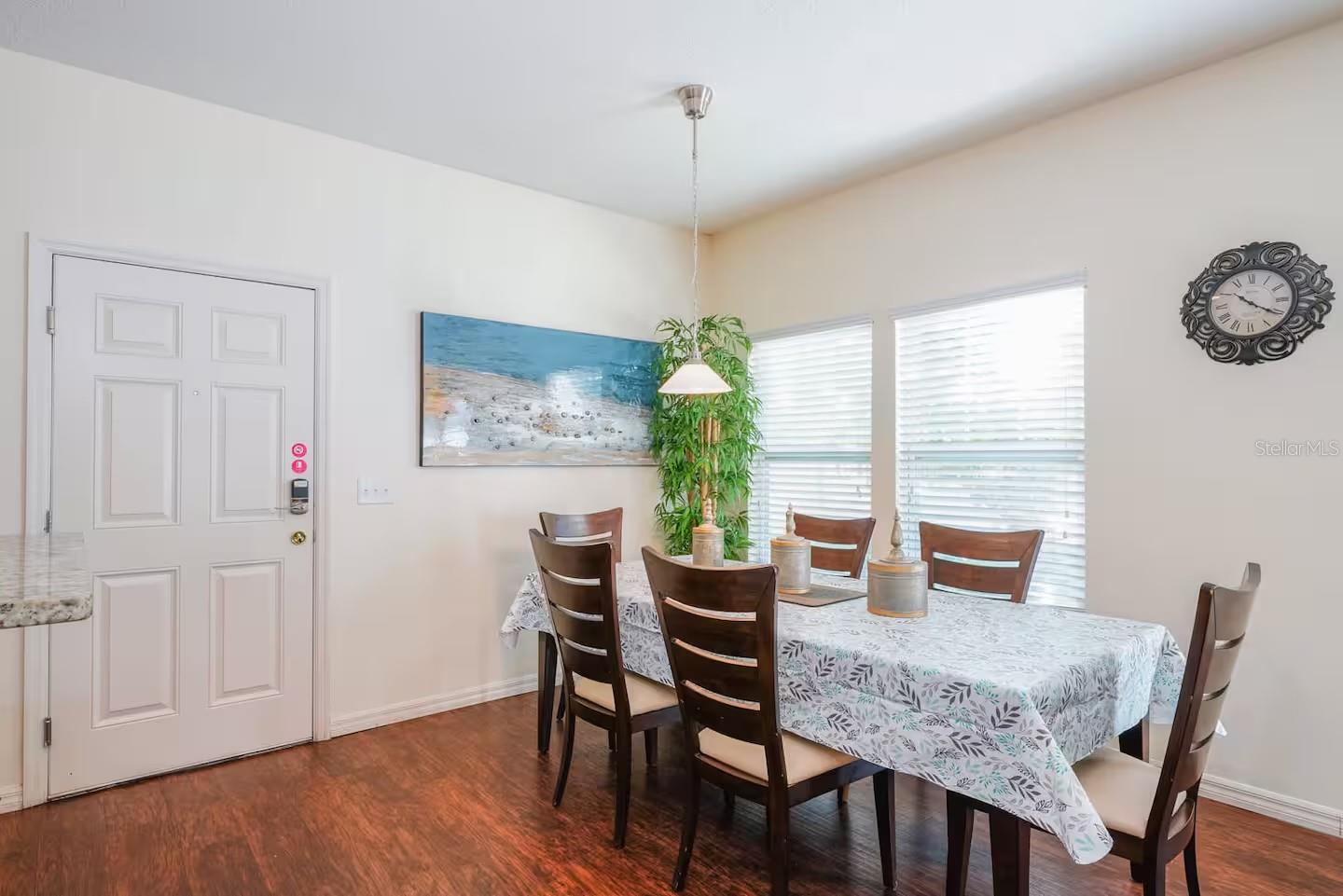 Image 7 of 44 For 3201 Gold Lane