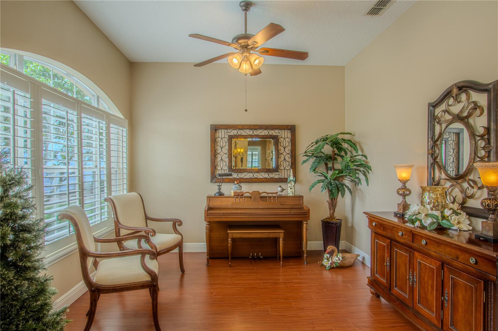 Image 7 of 35 For 1249 Green Vista Circle