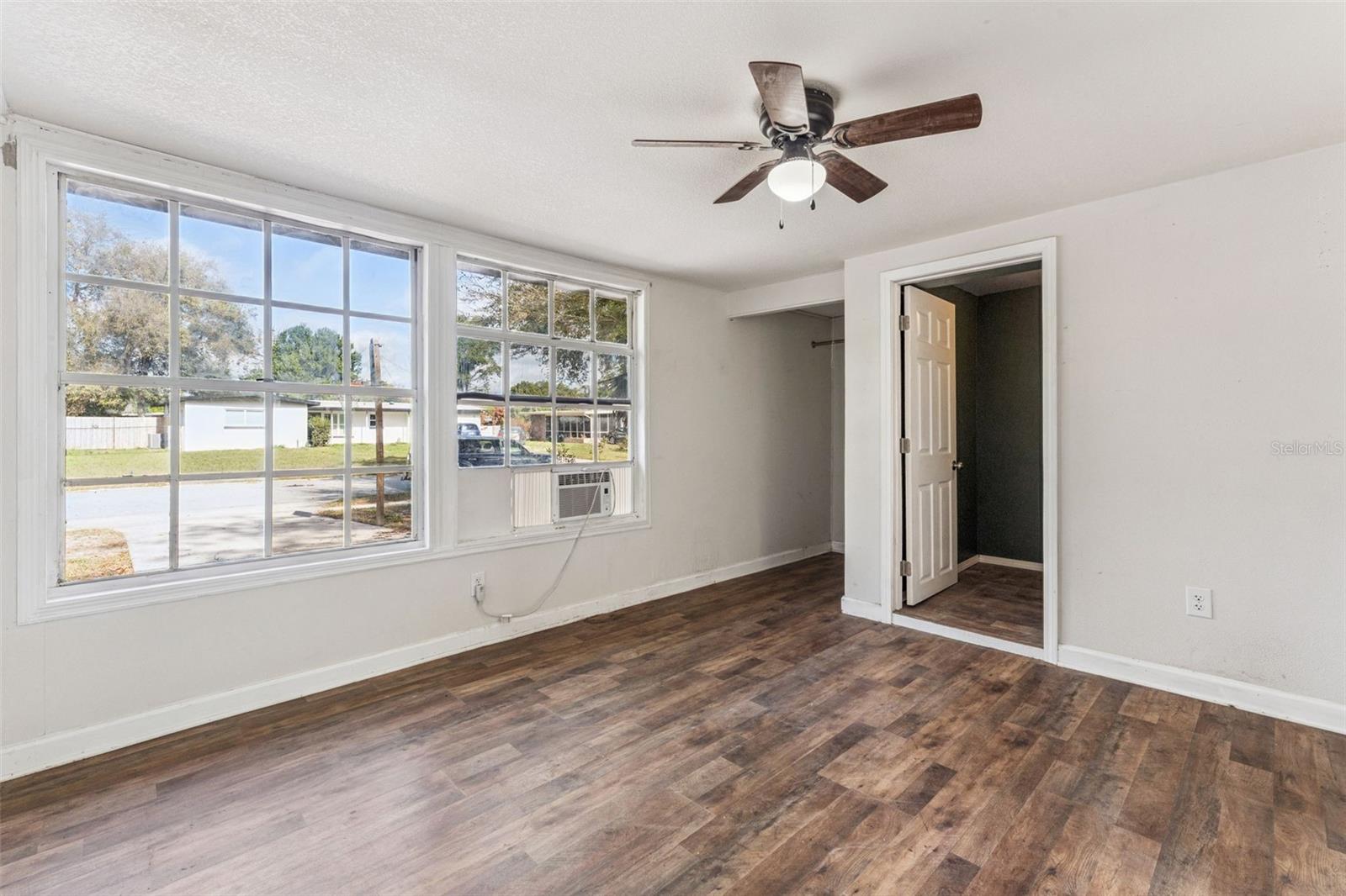 Image 4 of 24 For 205 Oakland Avenue