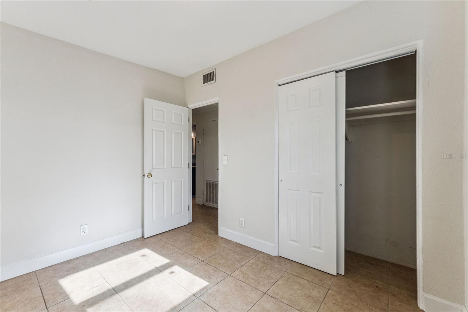 Image 6 of 24 For 205 Oakland Avenue