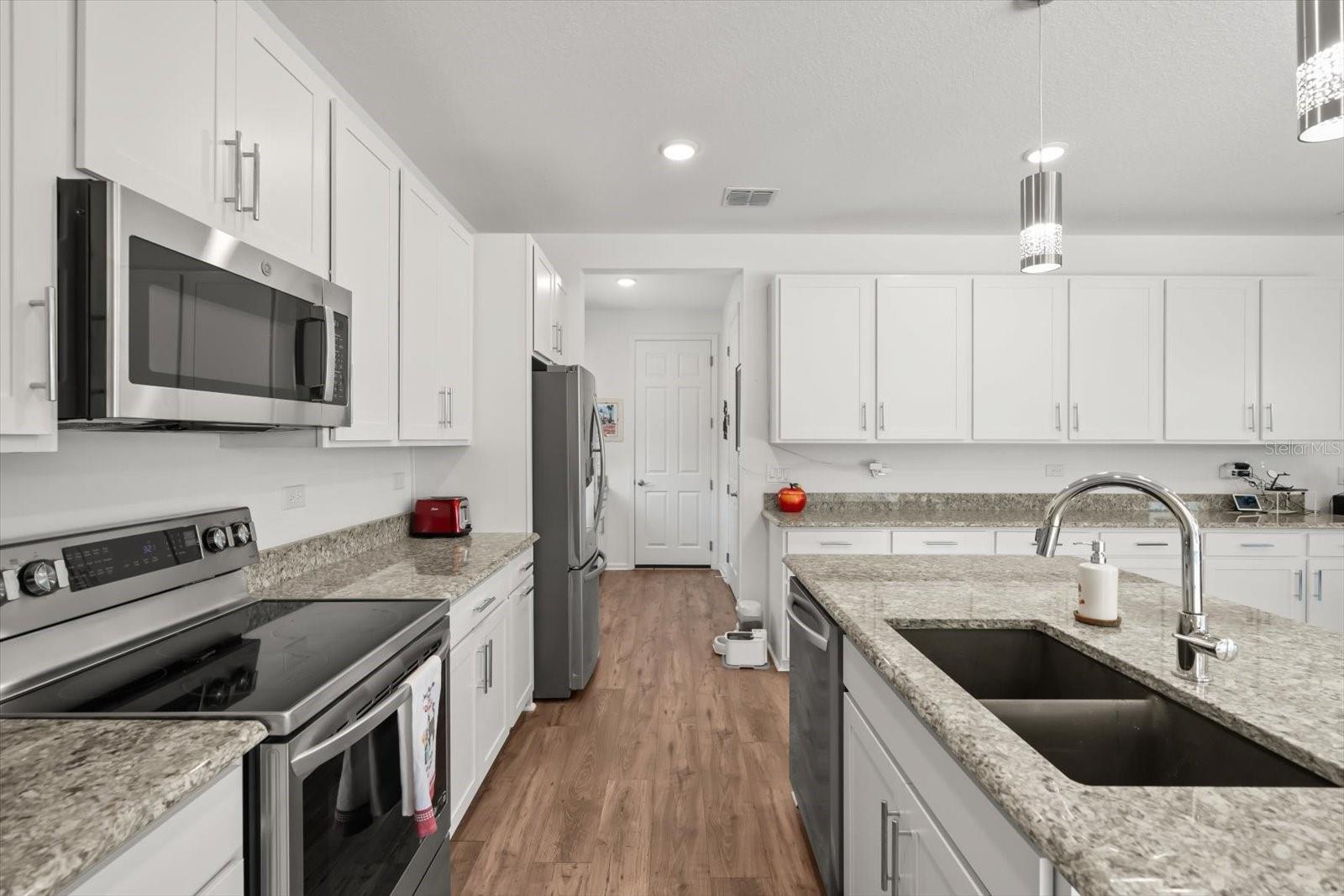 Image 15 of 50 For 10260 Spring Lake Drive