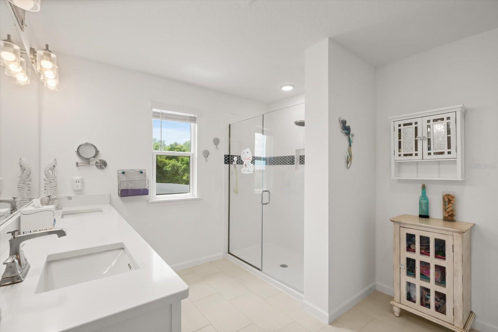 Image 21 of 50 For 10260 Spring Lake Drive