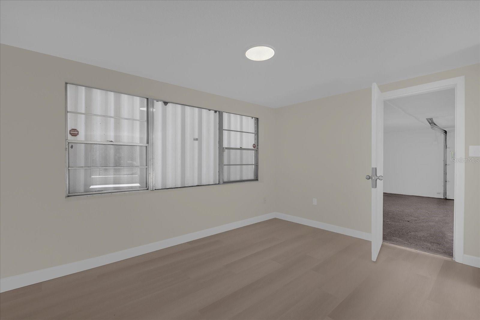 Image 13 of 35 For 1610 Glenwood Road