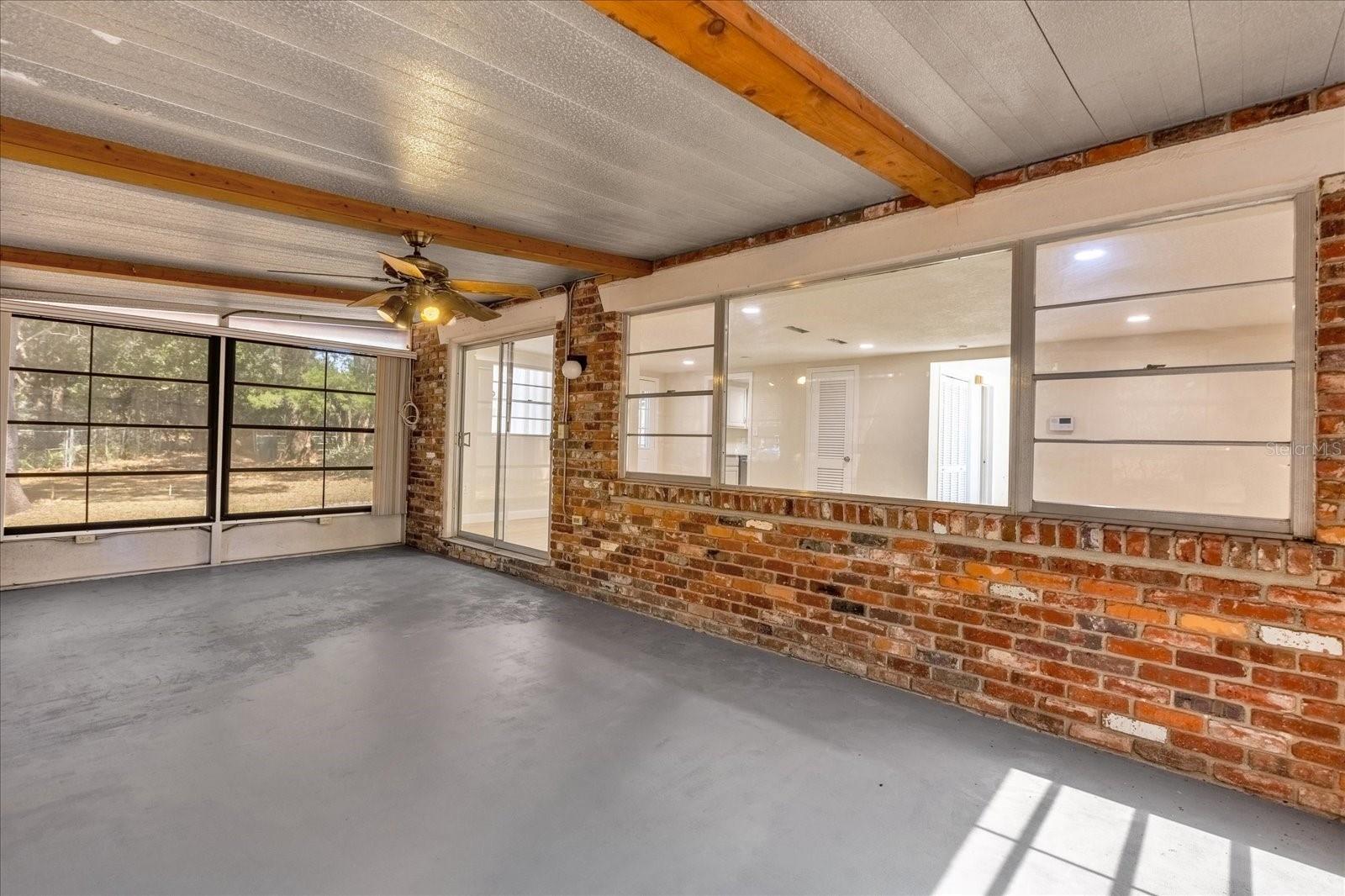 Image 24 of 35 For 1610 Glenwood Road