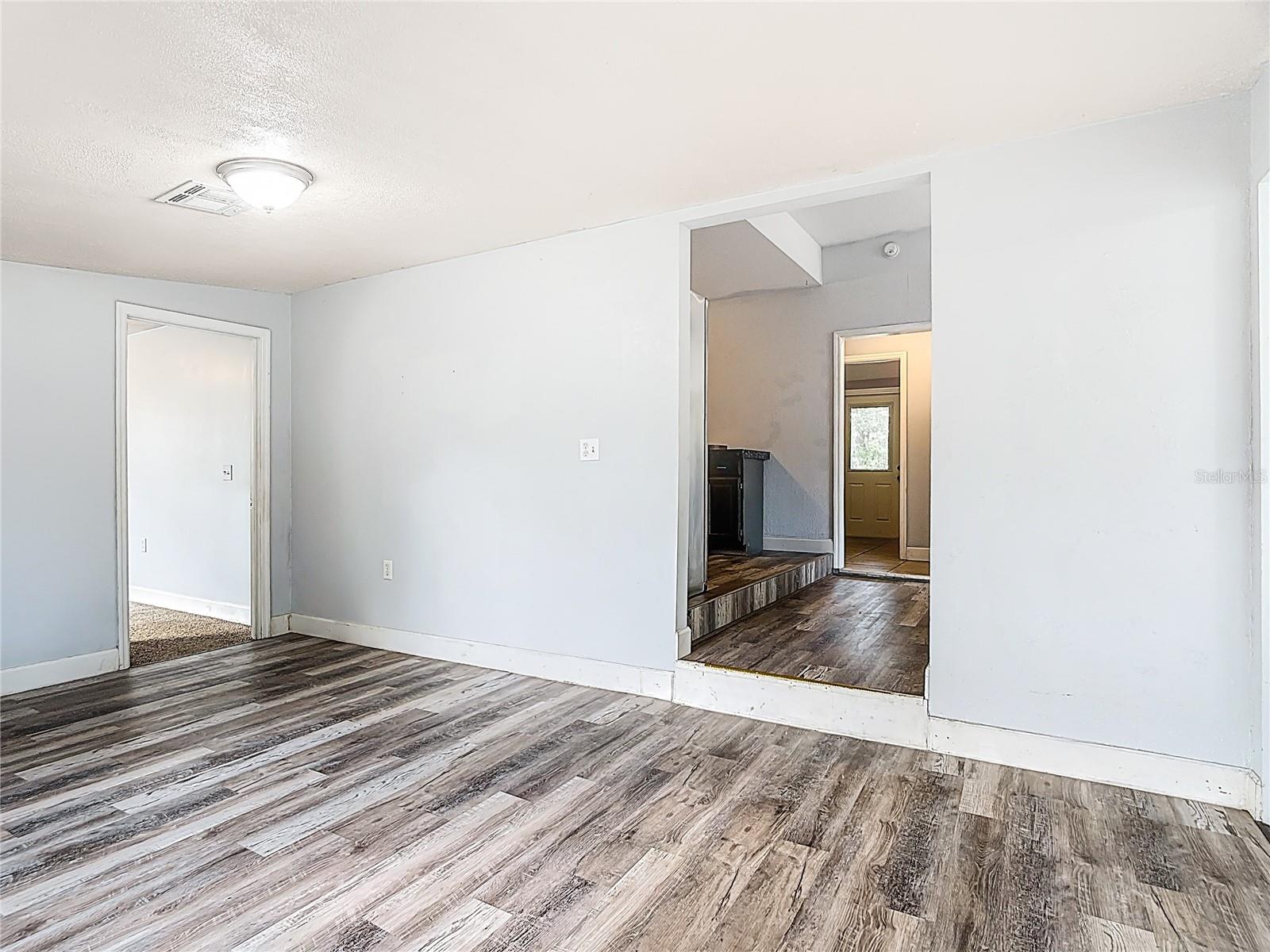 Image 13 of 51 For 9010 Concord Road