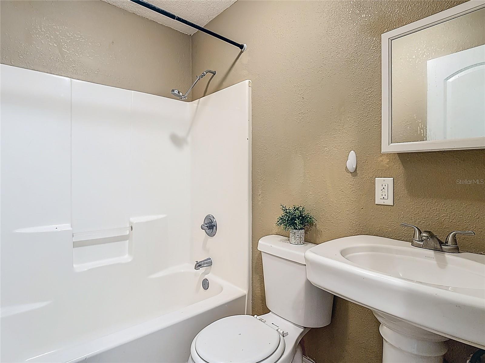 Image 24 of 51 For 9010 Concord Road