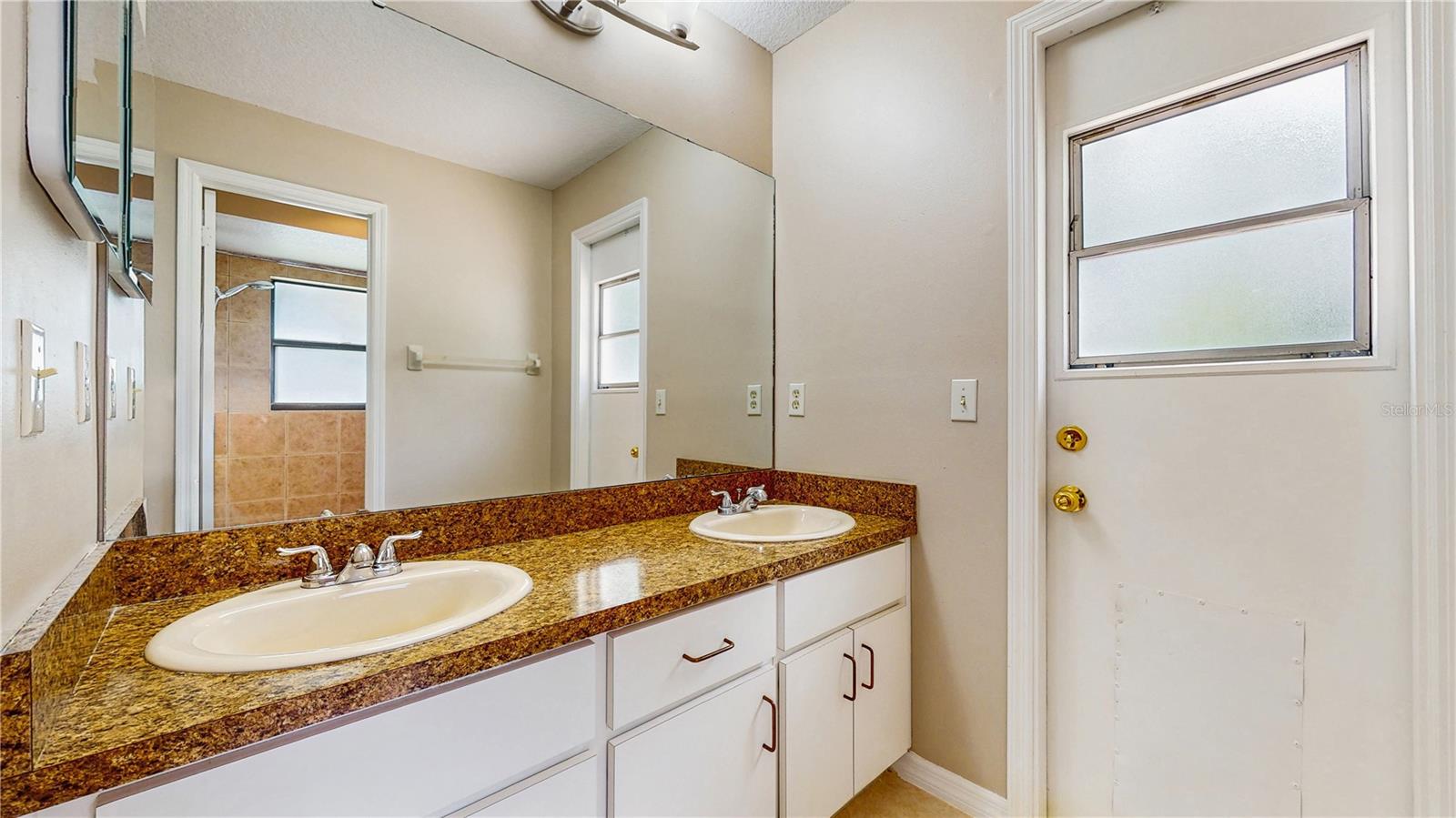 Image 18 of 31 For 5130 Sun Palm Drive