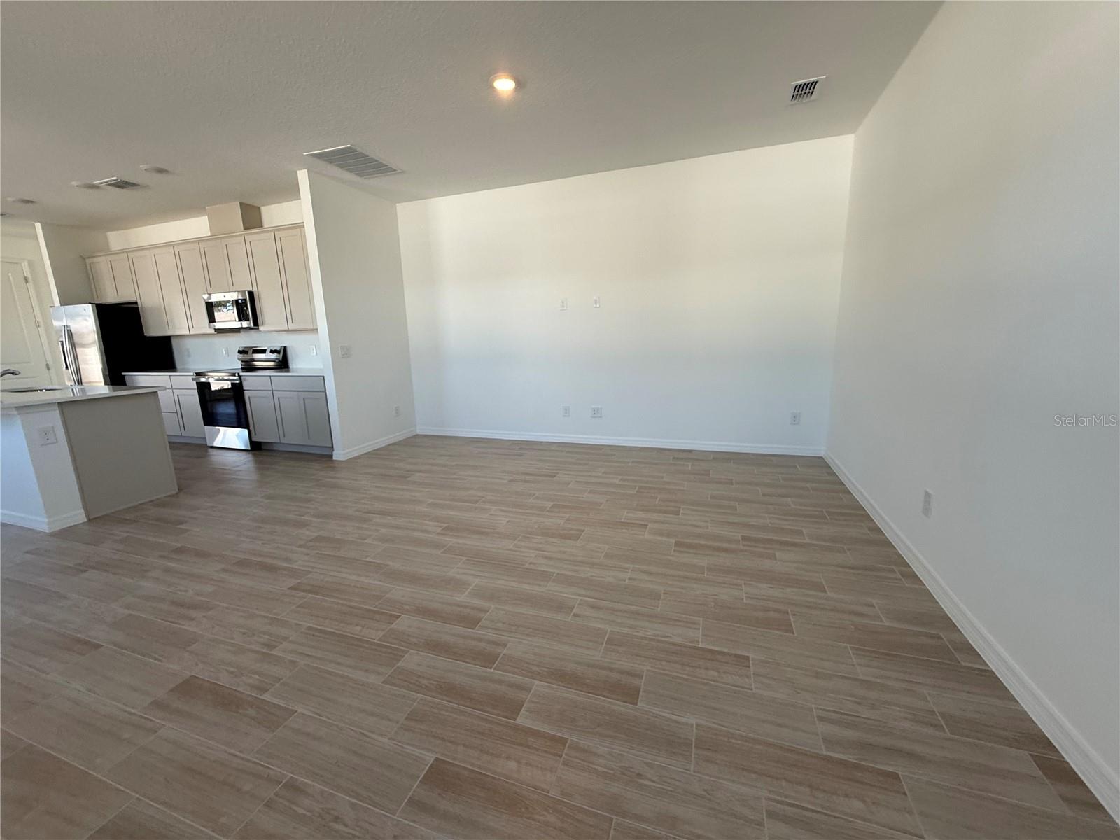 Image 5 of 23 For 17651 Japonica Bloom Drive