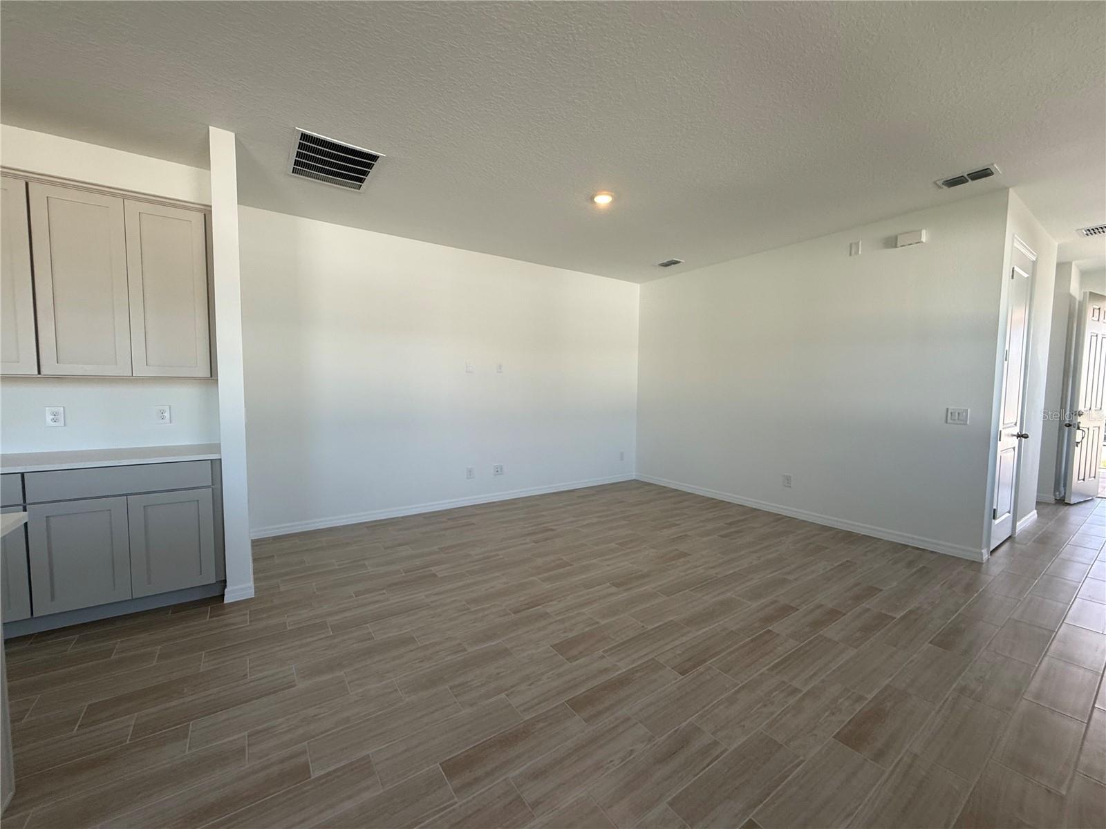 Image 6 of 23 For 17651 Japonica Bloom Drive