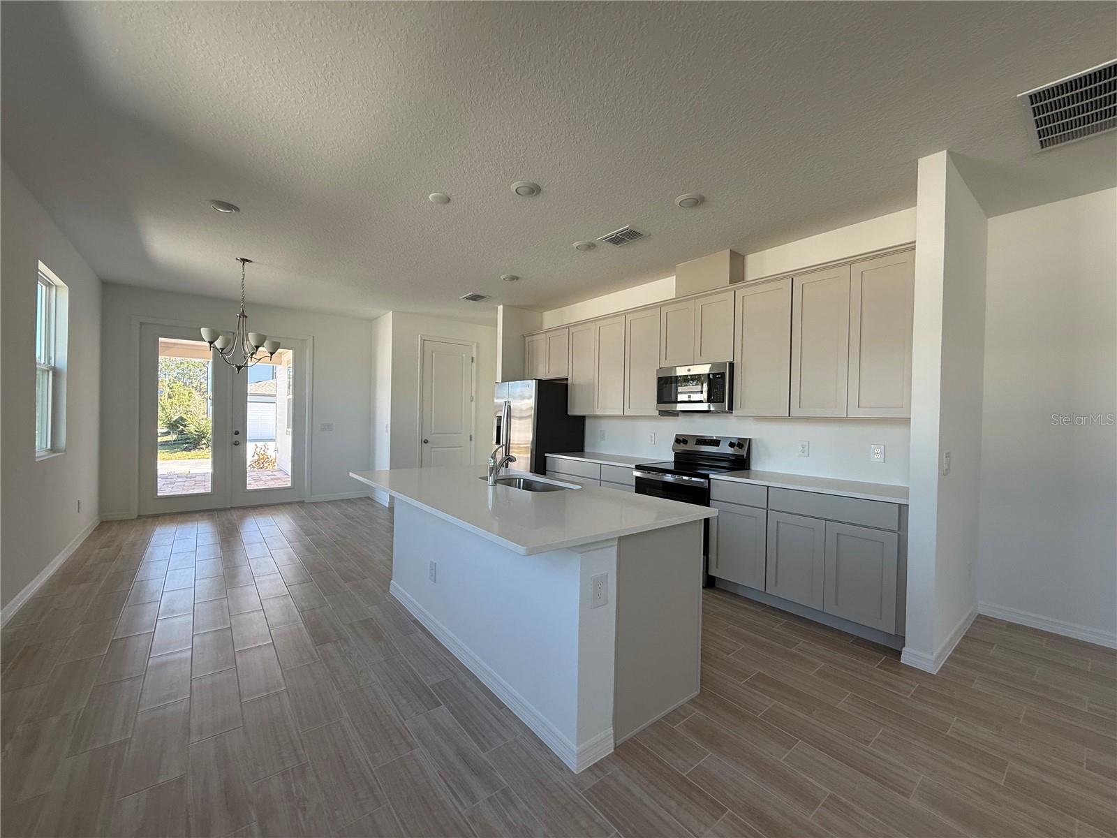 Image 7 of 23 For 17651 Japonica Bloom Drive