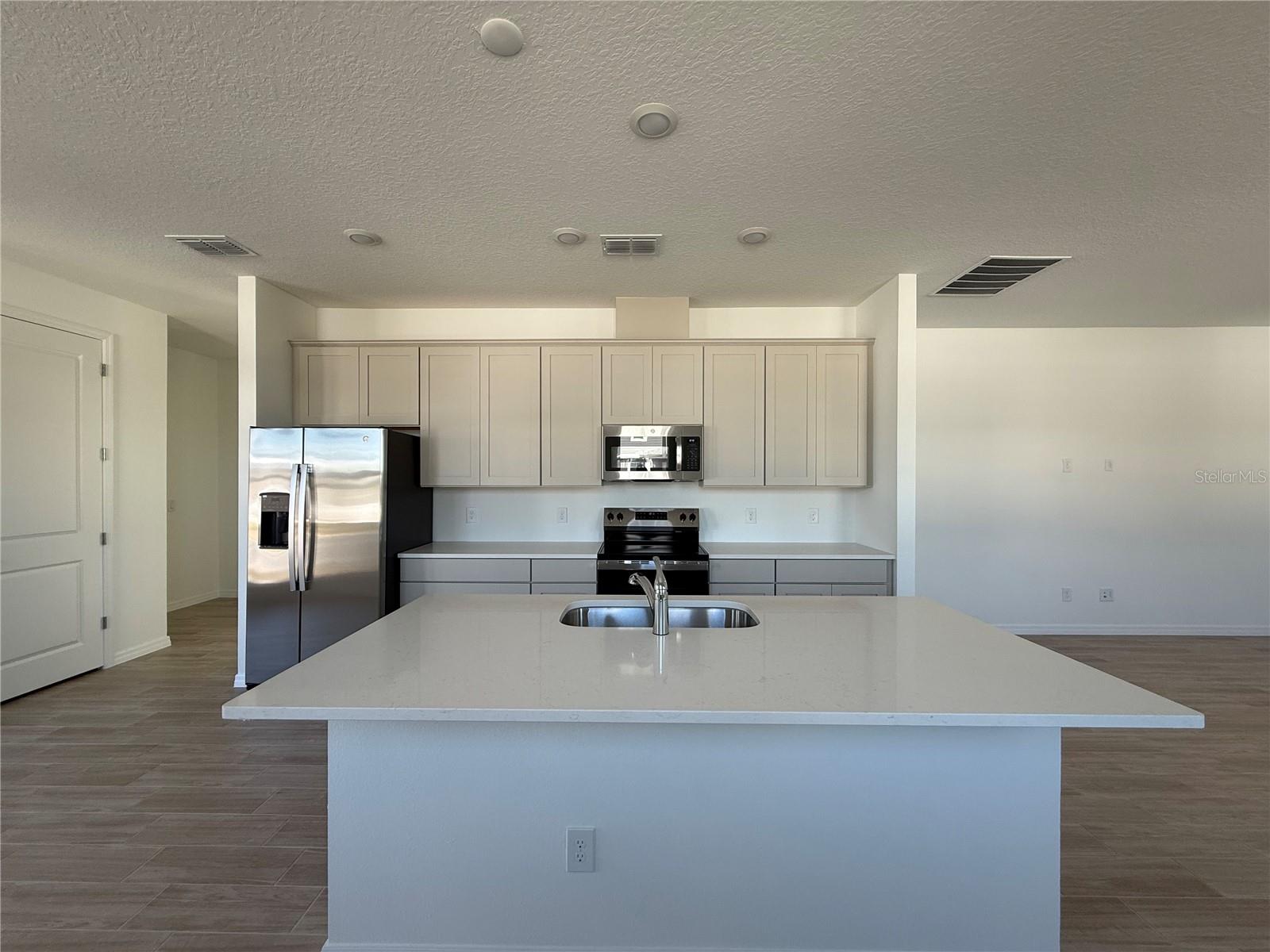 Image 8 of 23 For 17651 Japonica Bloom Drive