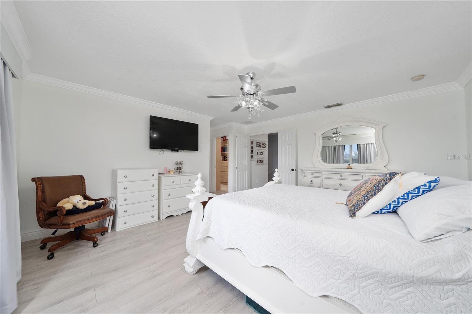 Image 32 of 42 For 2719 Star Grass Circle