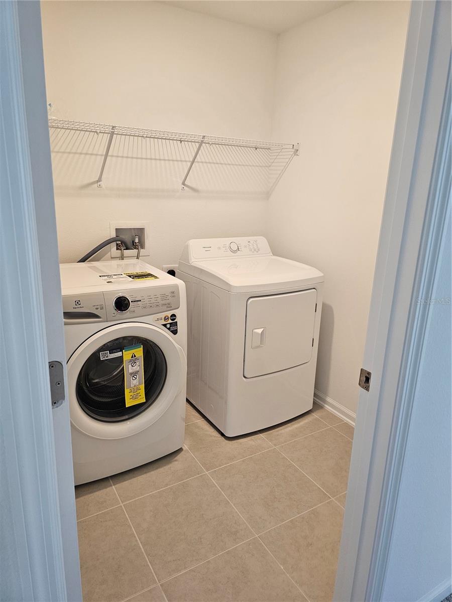 Image 24 of 35 For 3386 Alexander Dr