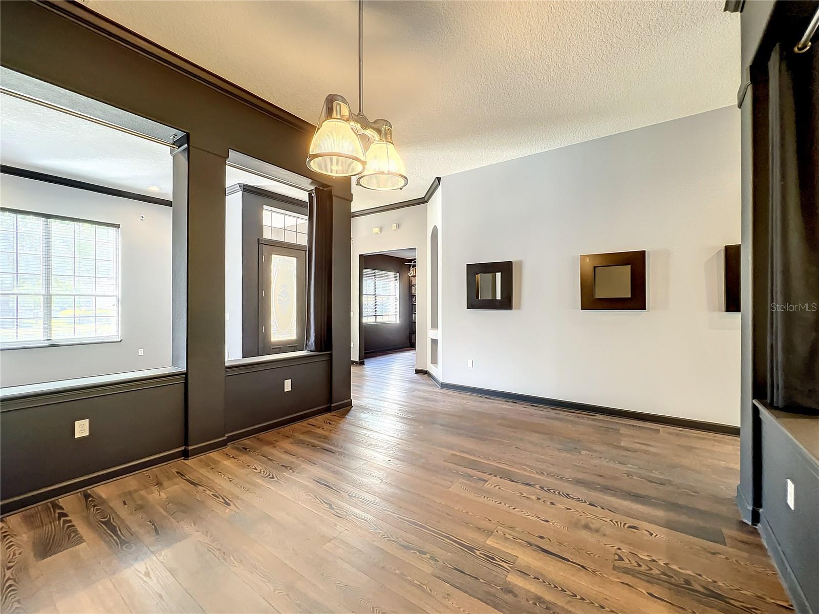 Image 15 of 73 For 10041 Oak Quarry Drive