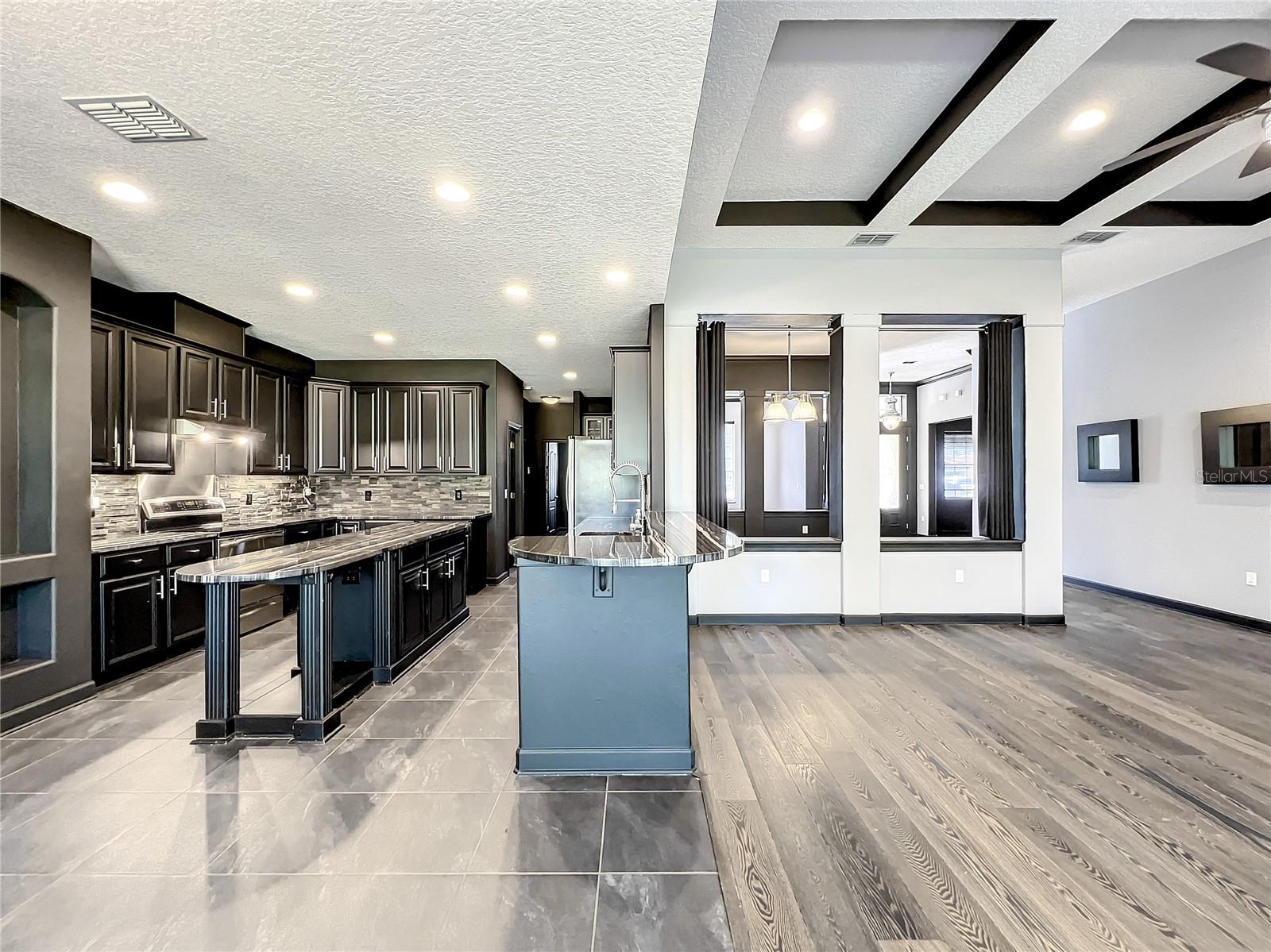 Image 20 of 73 For 10041 Oak Quarry Drive