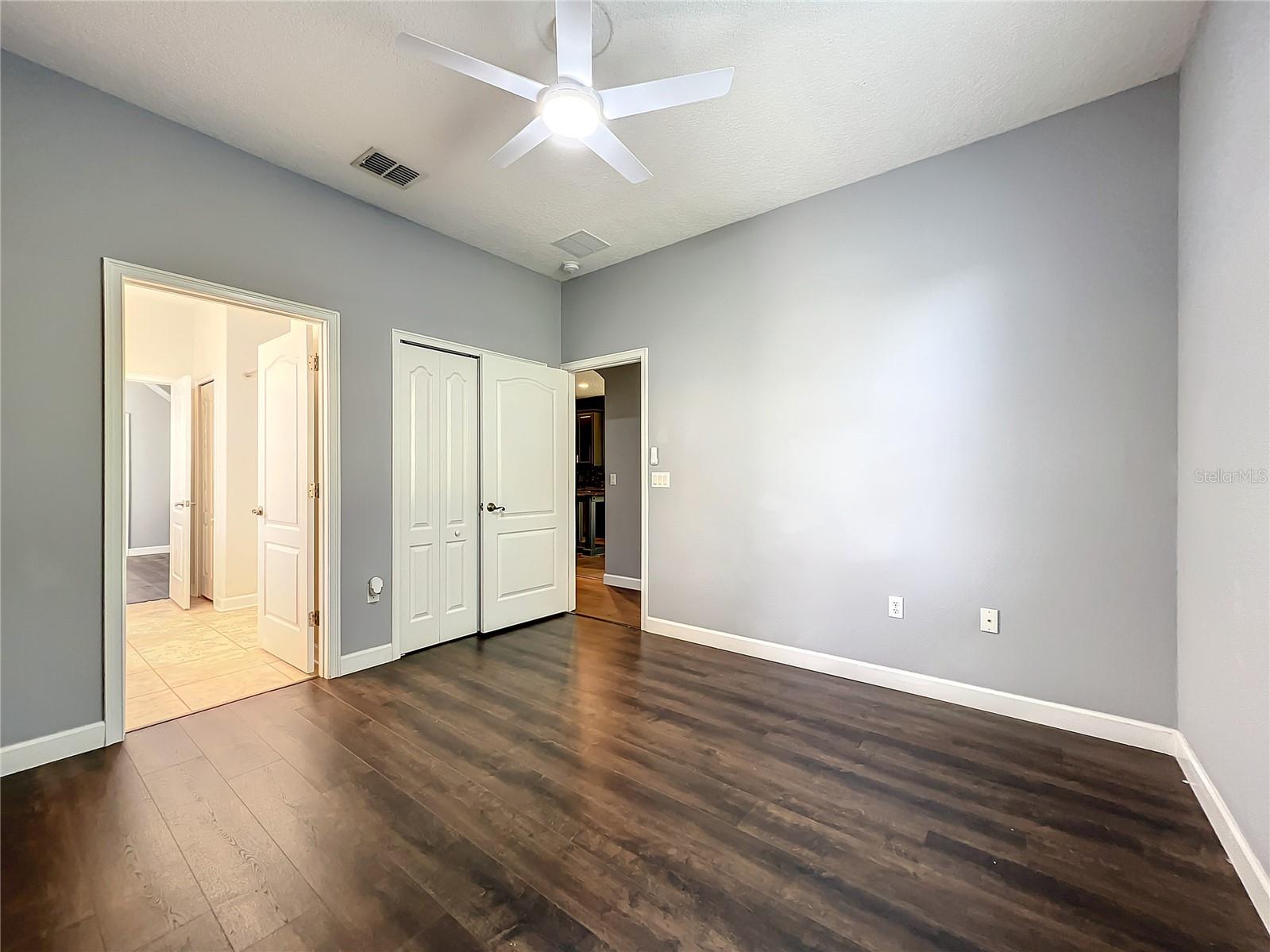 Image 32 of 73 For 10041 Oak Quarry Drive