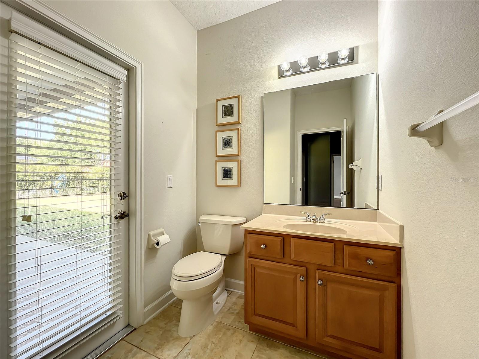 Image 35 of 73 For 10041 Oak Quarry Drive