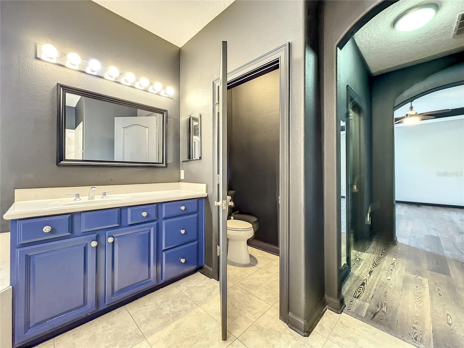 Image 45 of 73 For 10041 Oak Quarry Drive