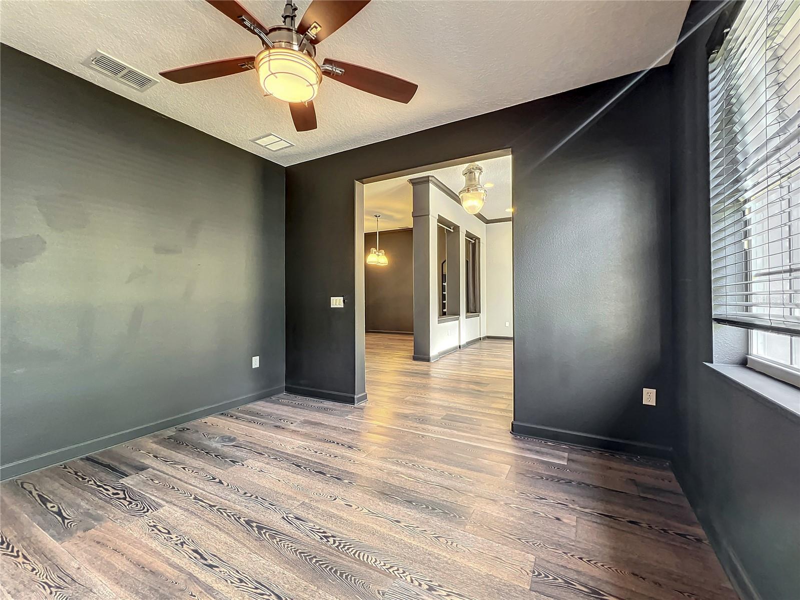 Image 8 of 73 For 10041 Oak Quarry Drive