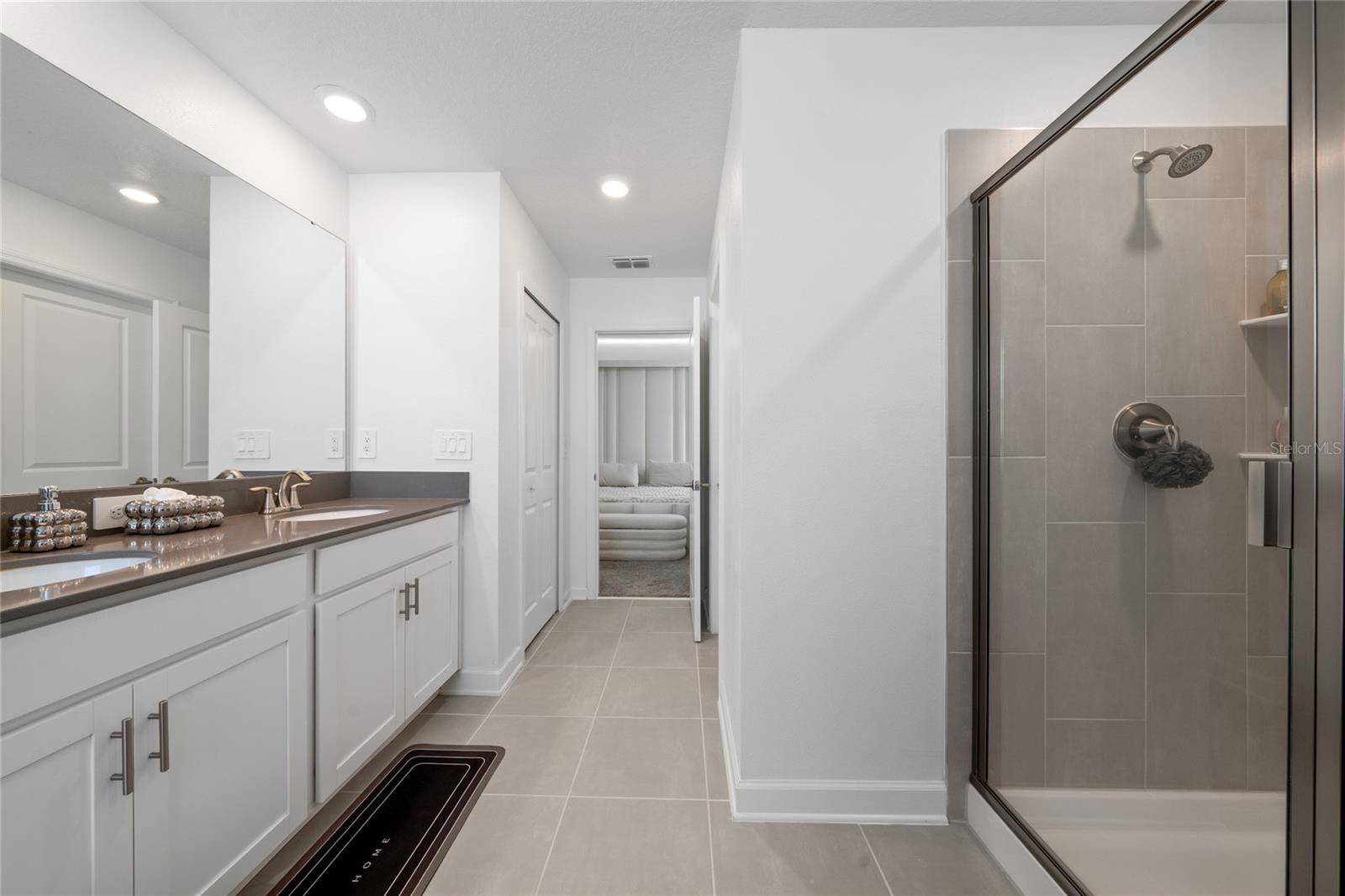 Image 24 of 37 For 11934 Language Way