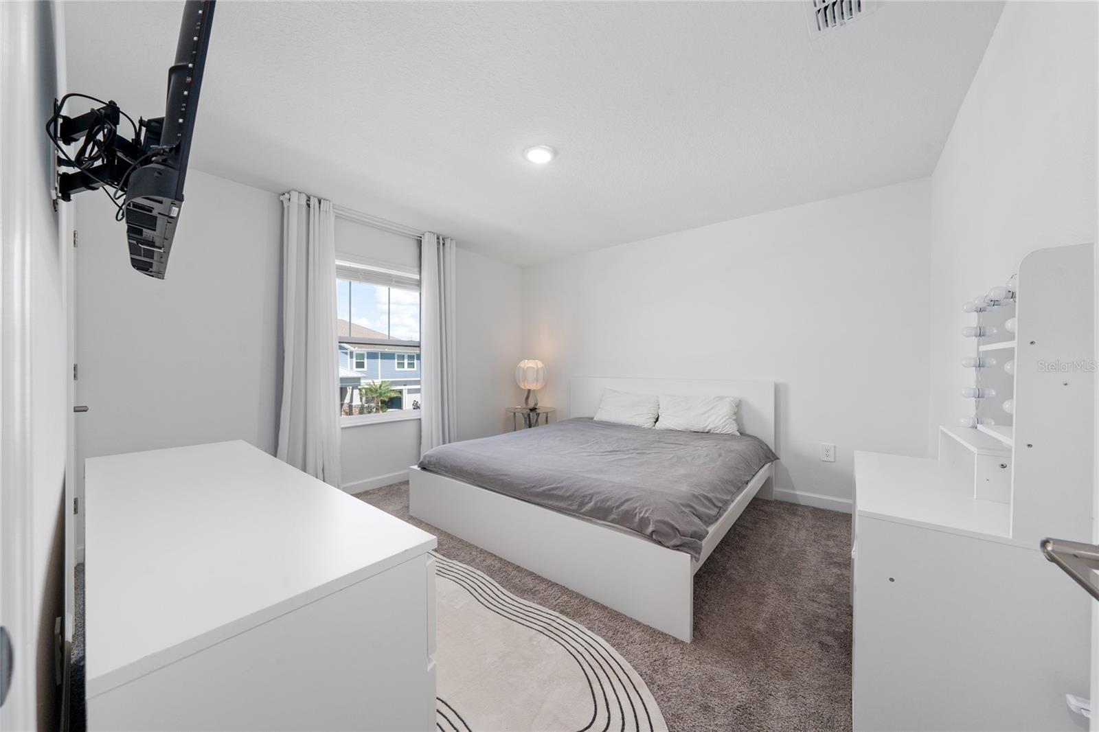 Image 26 of 37 For 11934 Language Way