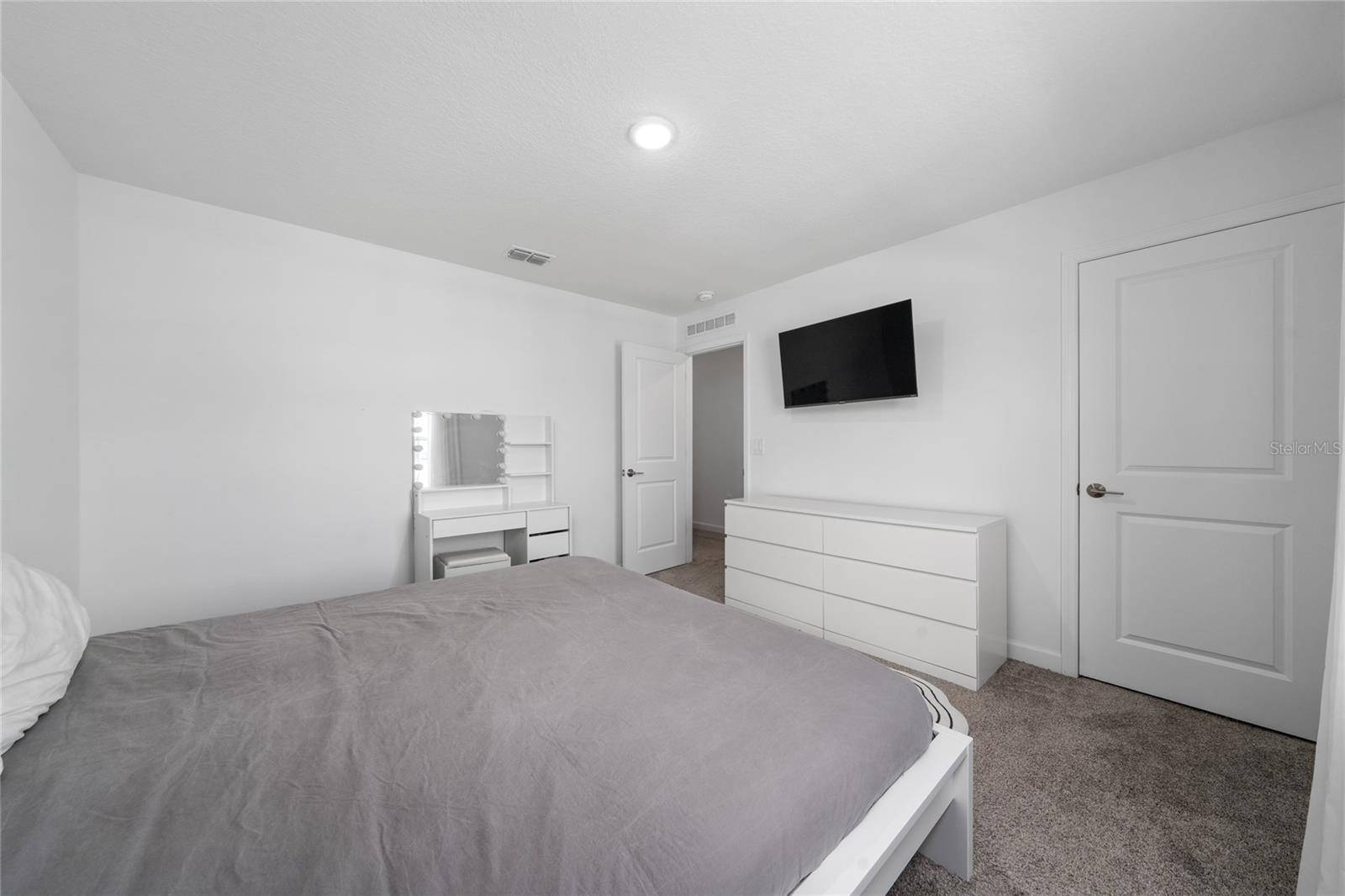 Image 27 of 37 For 11934 Language Way