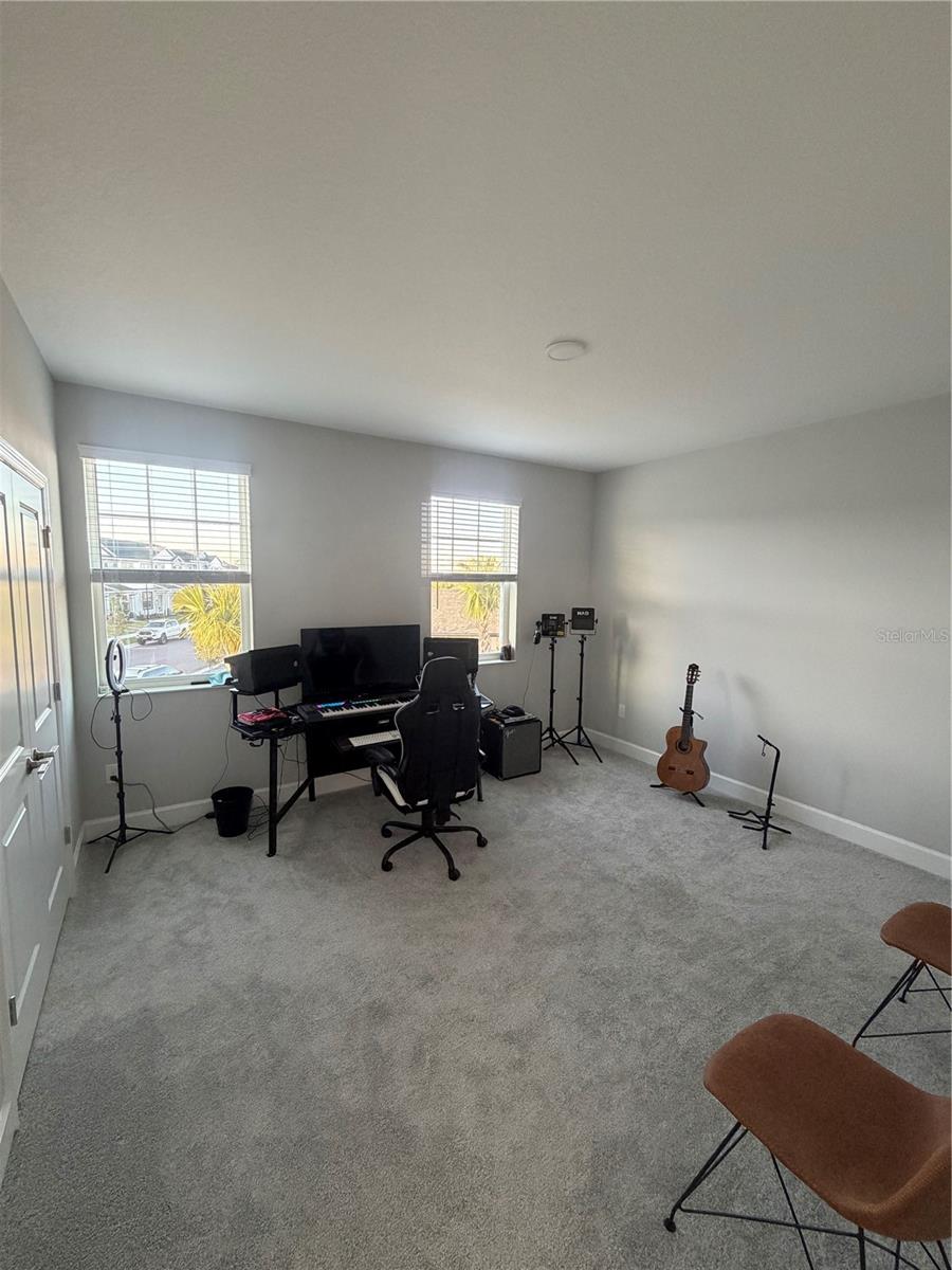 Image 18 of 32 For 1389 Lumpini Street