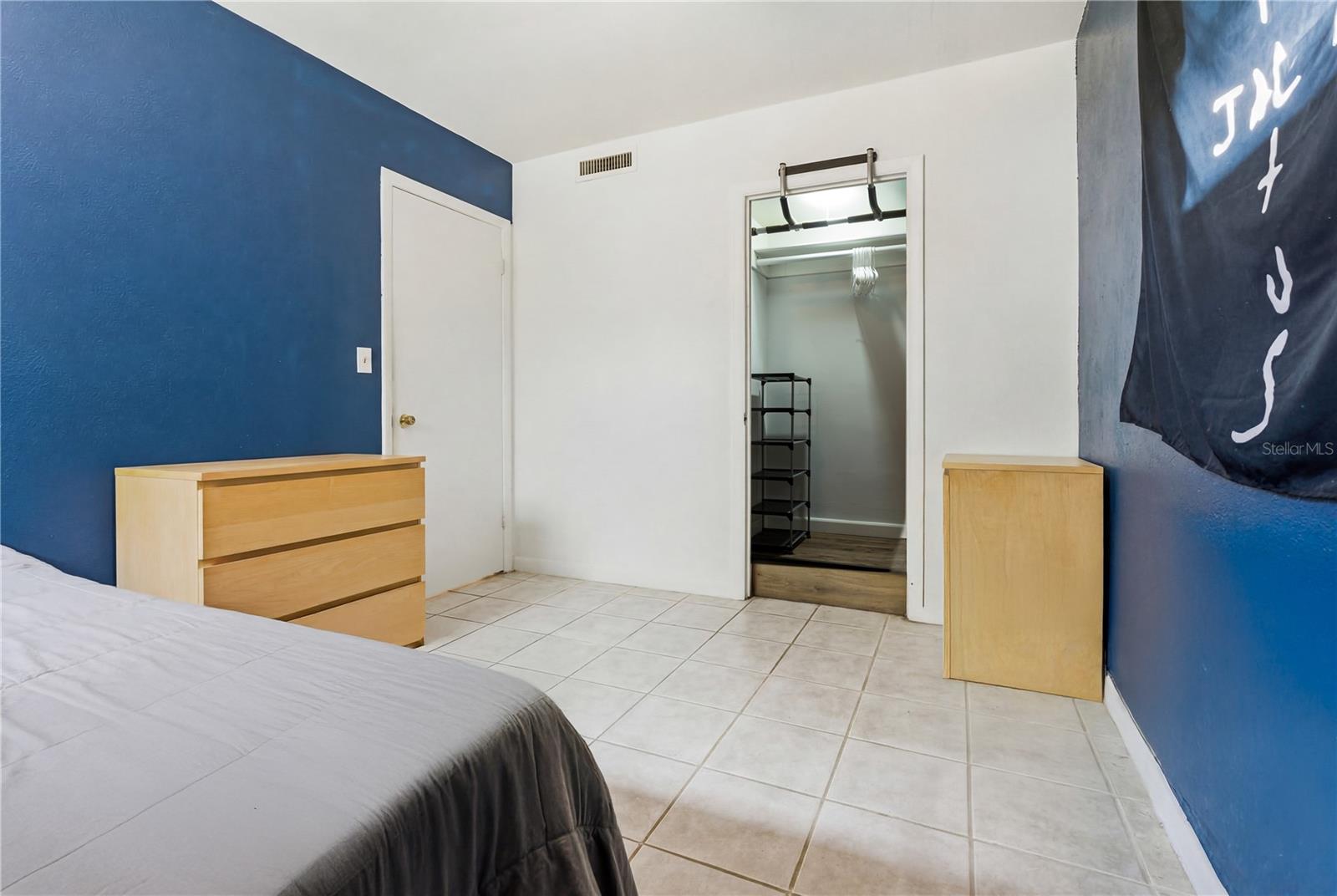 Image 14 of 17 For 2823 Hertha Avenue